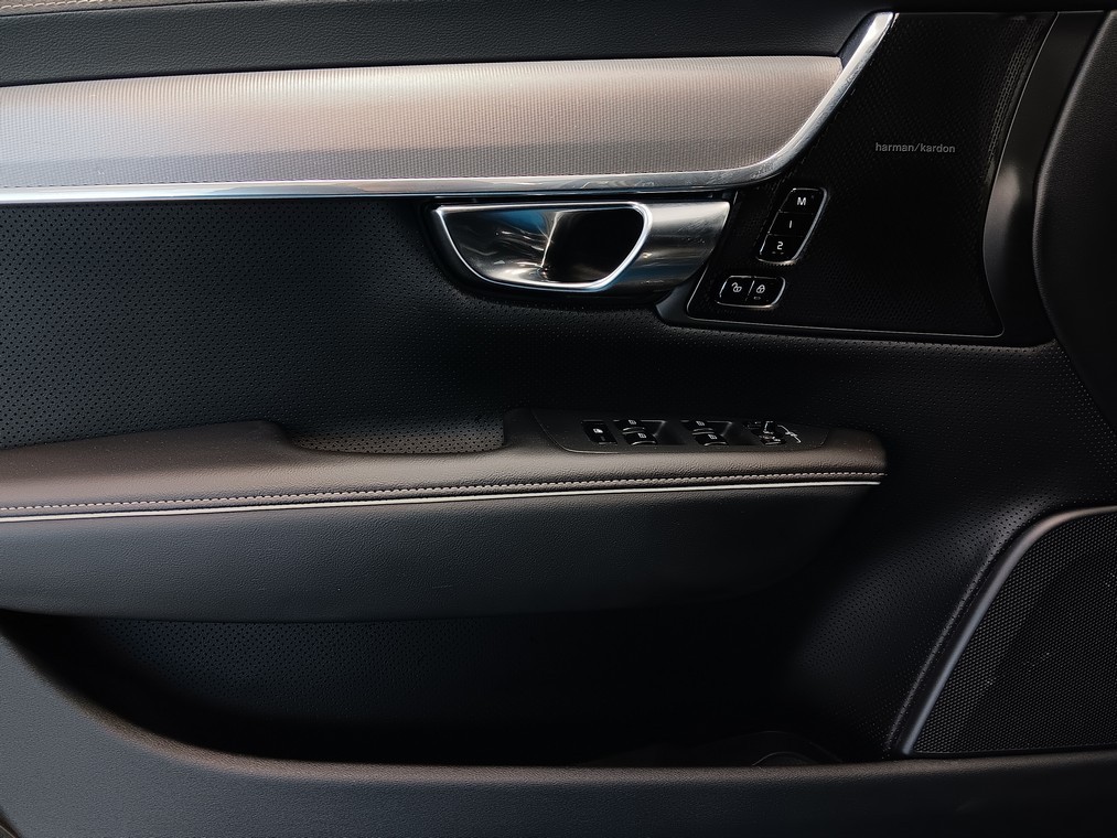 Volvo V90 T8 AWD LONG RANGE R-DESIGN AUT TAKUU 24KK/40TKM