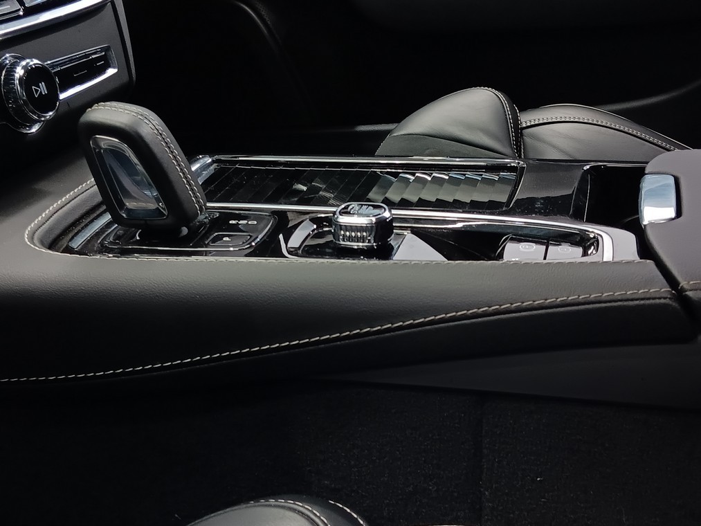 Volvo V90 T8 AWD LONG RANGE R-DESIGN AUT TAKUU 24KK/40TKM
