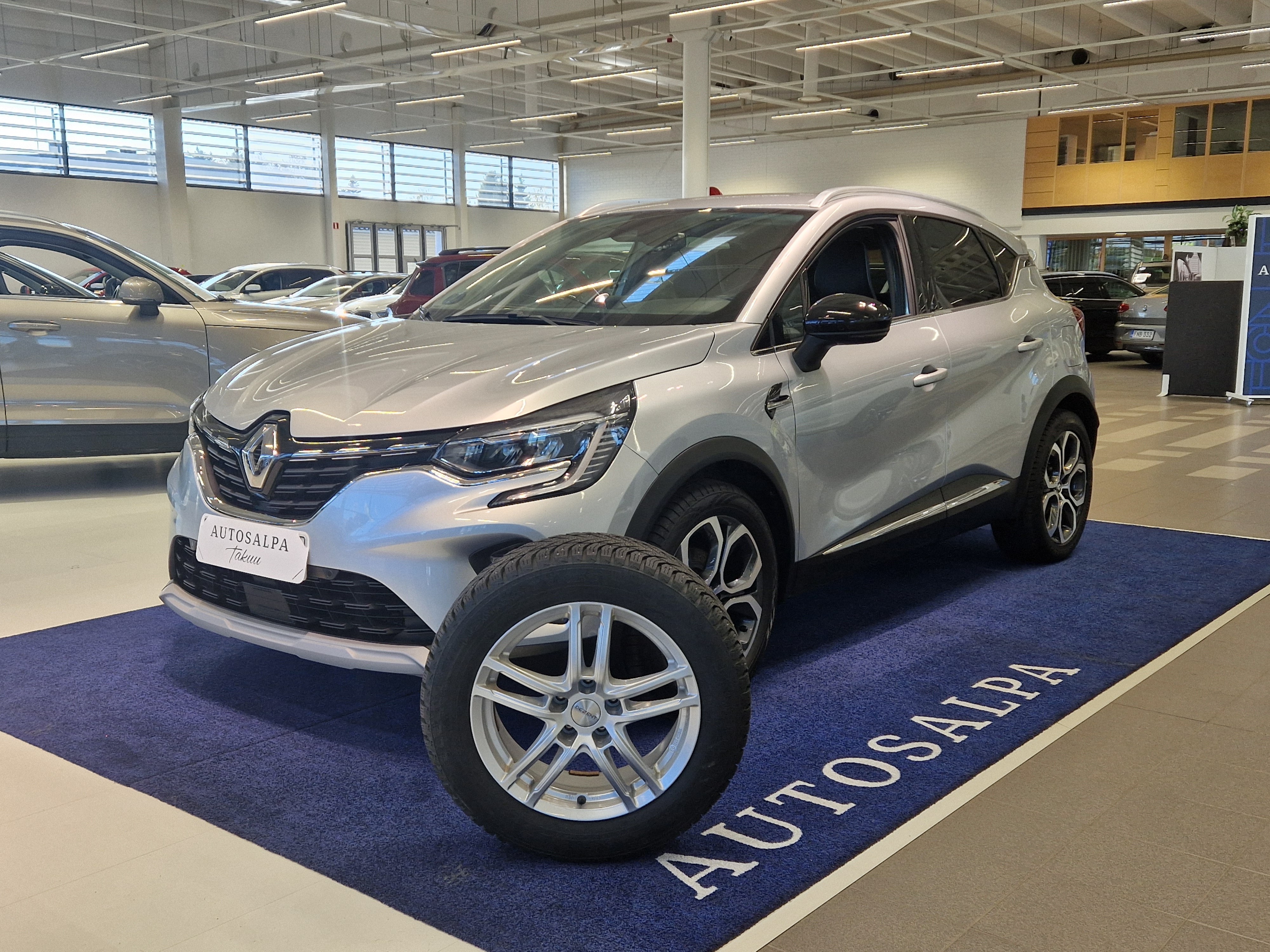 Renault Captur 2022, bild 2/16
