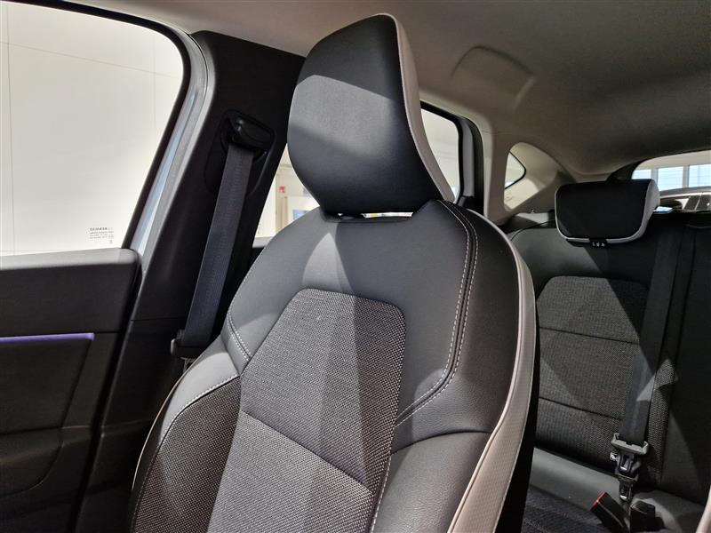 Renault CAPTUR E-TECH PLUG-IN HYBRID INTENS. TAKUU 24KK/40TKM