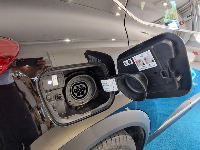 Renault CAPTUR E-TECH PLUG-IN HYBRID INTENS TAKUU 24KK/40TKM