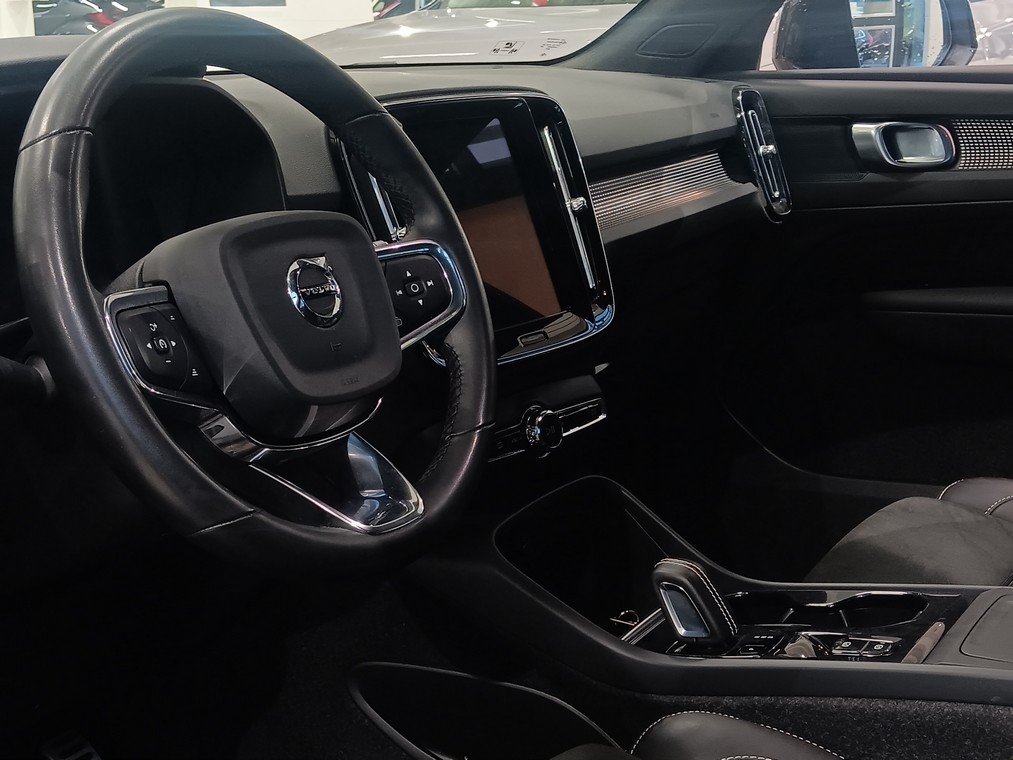Volvo XC40 B4 AWD MHEV BUSINESS R-DESIGN EDITION DCT AUT