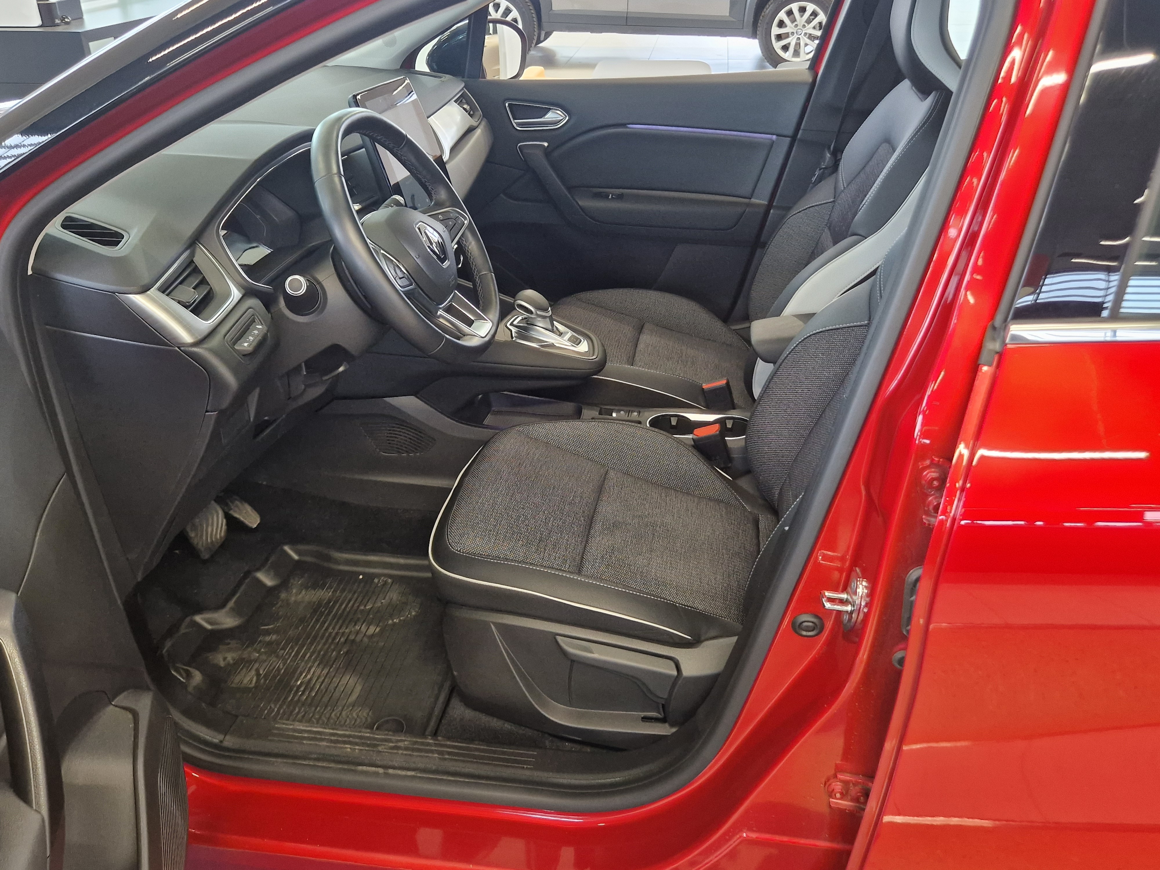 Renault CAPTUR TCE 130 EDC7-AUT INTENS TAKUU 12KK/20TKM