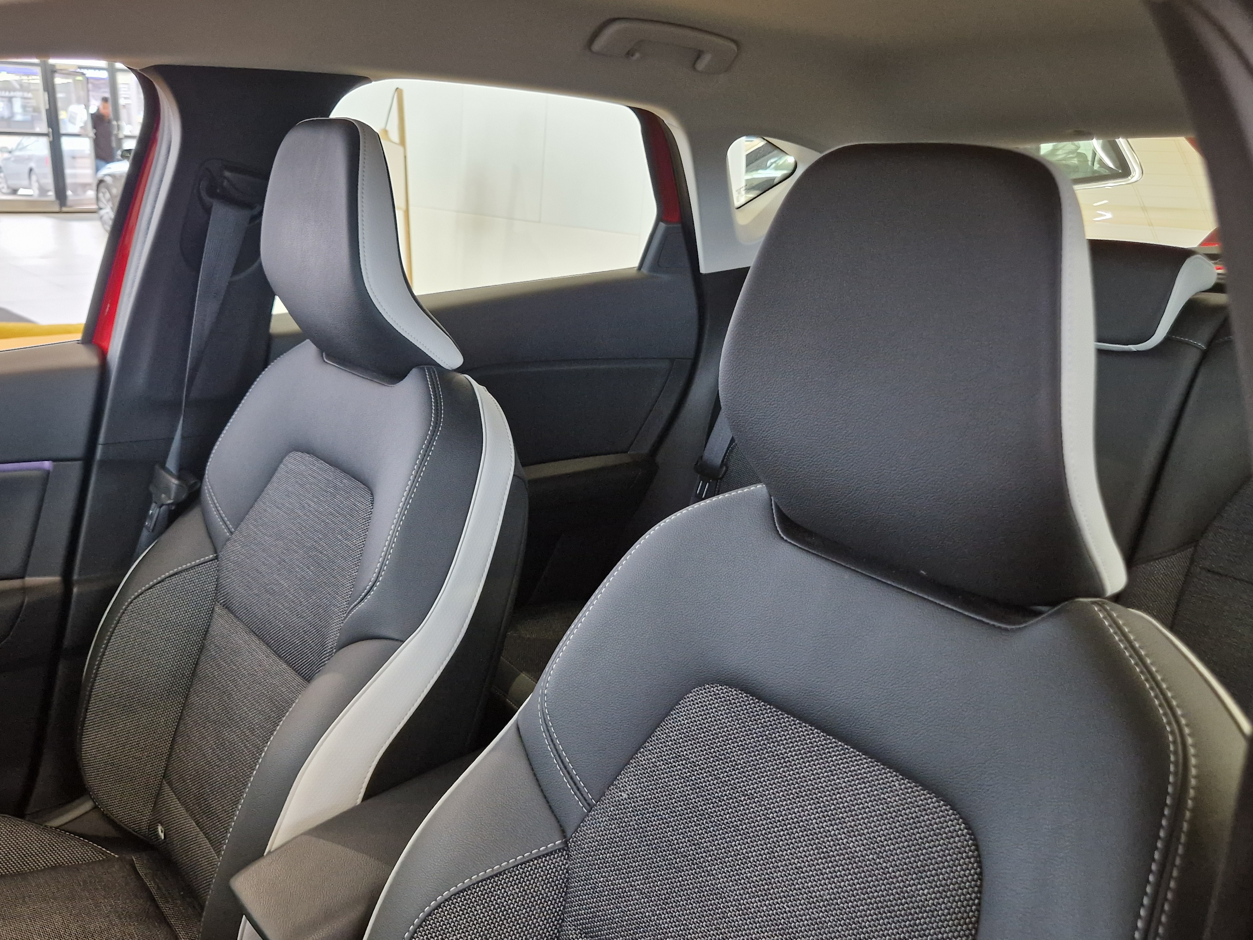 Renault CAPTUR TCE 130 EDC7-AUT INTENS TAKUU 12KK/20TKM