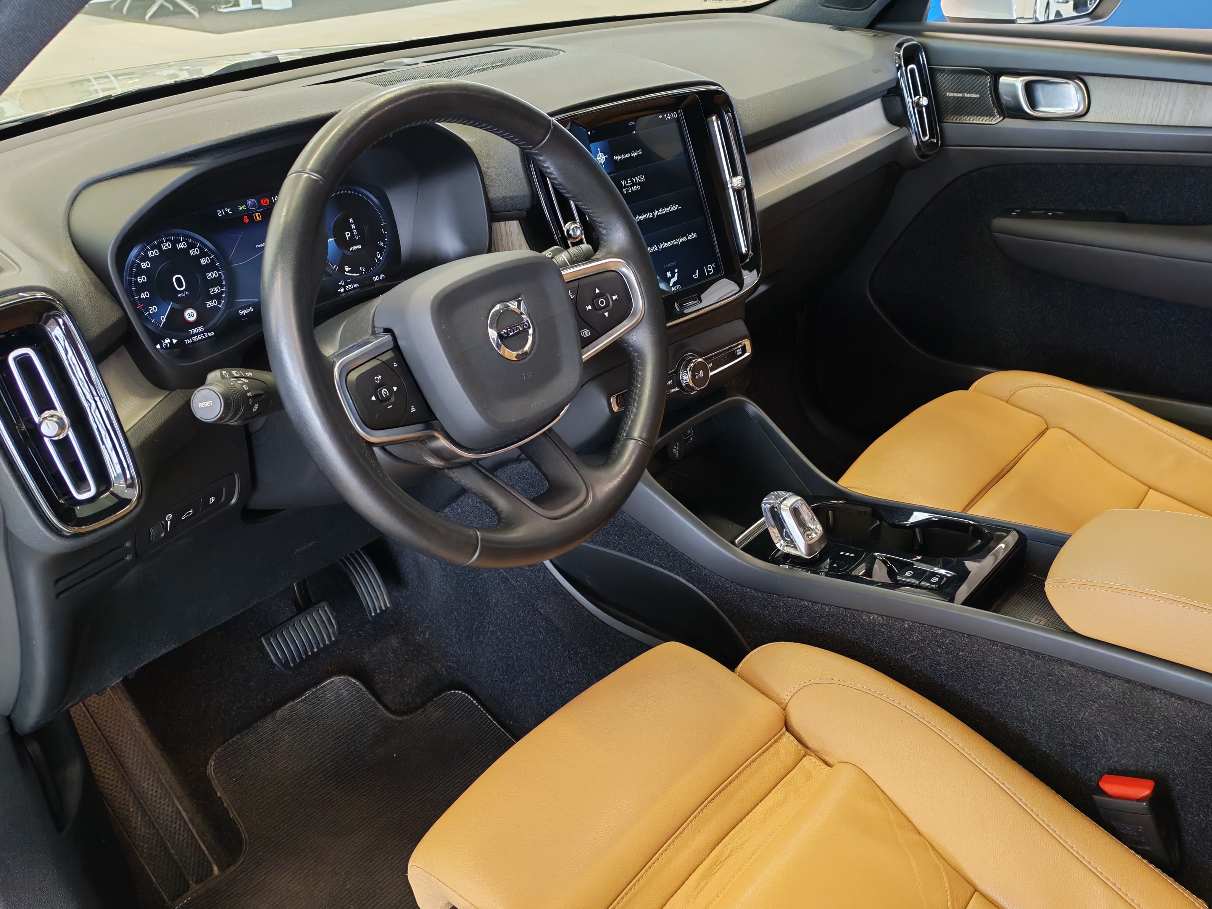 Volvo XC40 2020, kuva 3/22
