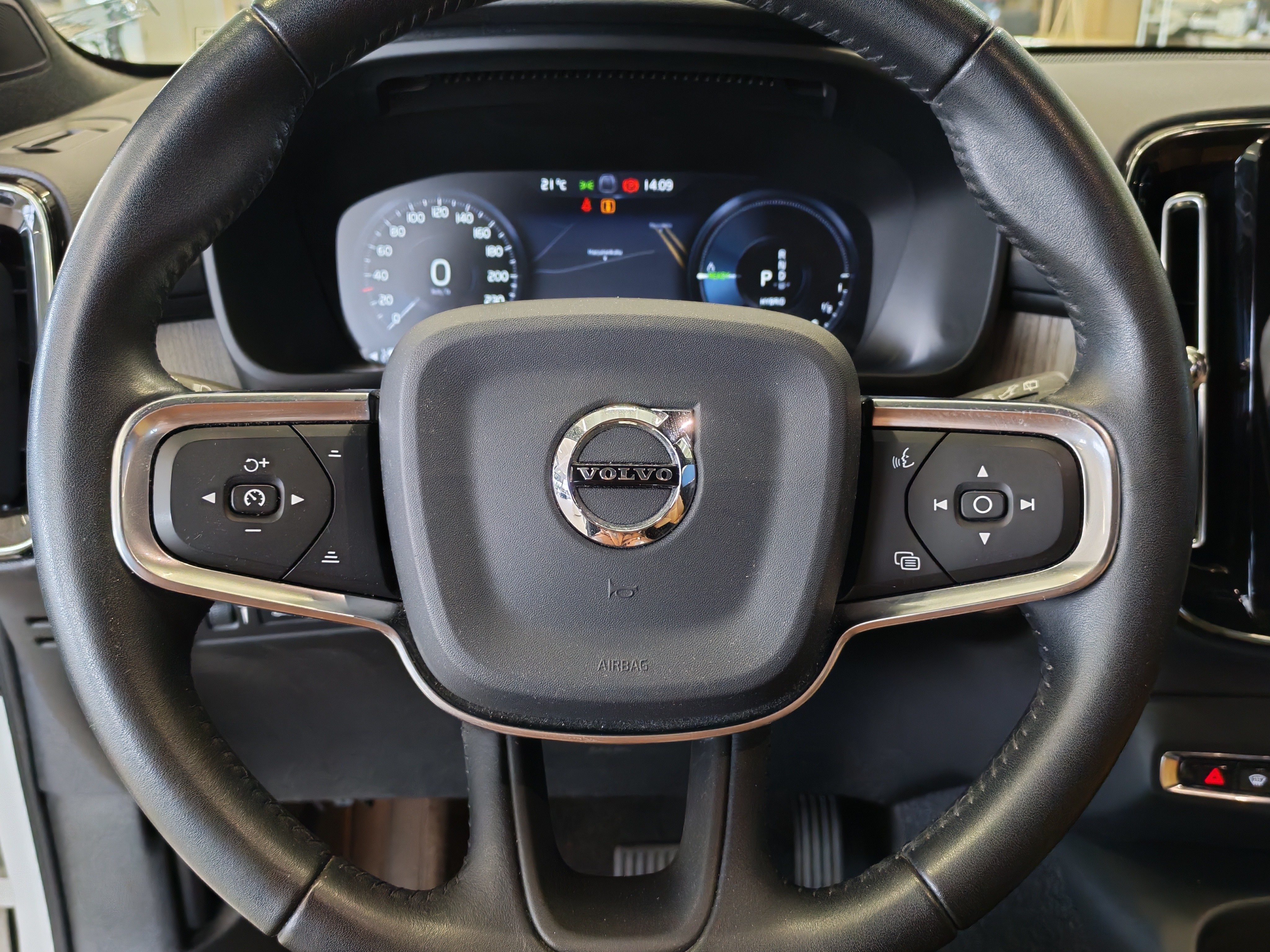 Volvo XC40 2020, kuva 5/22