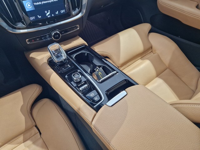 Volvo V60 T8 TWE AWD INSCRIPTION AUT. TAKUU 24KK/40TKM