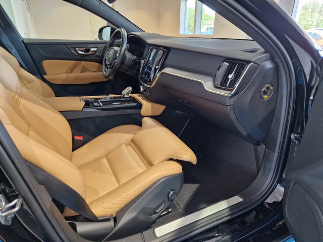 Volvo V60 T8 TWE AWD INSCRIPTION AUT. TAKUU 24KK/40TKM