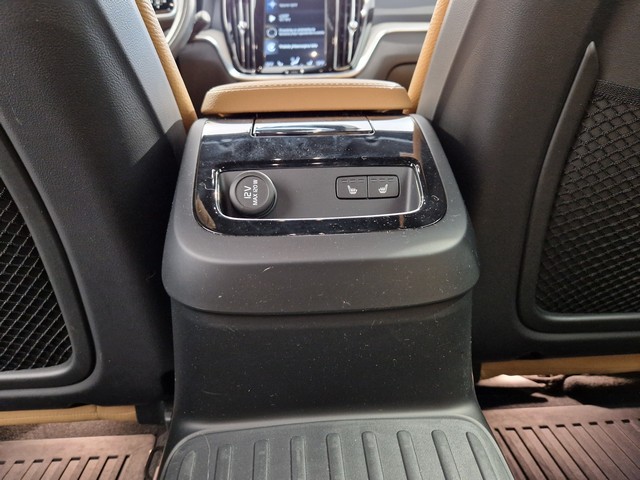 Volvo V60 T8 TWE AWD INSCRIPTION AUT. TAKUU 24KK/40TKM