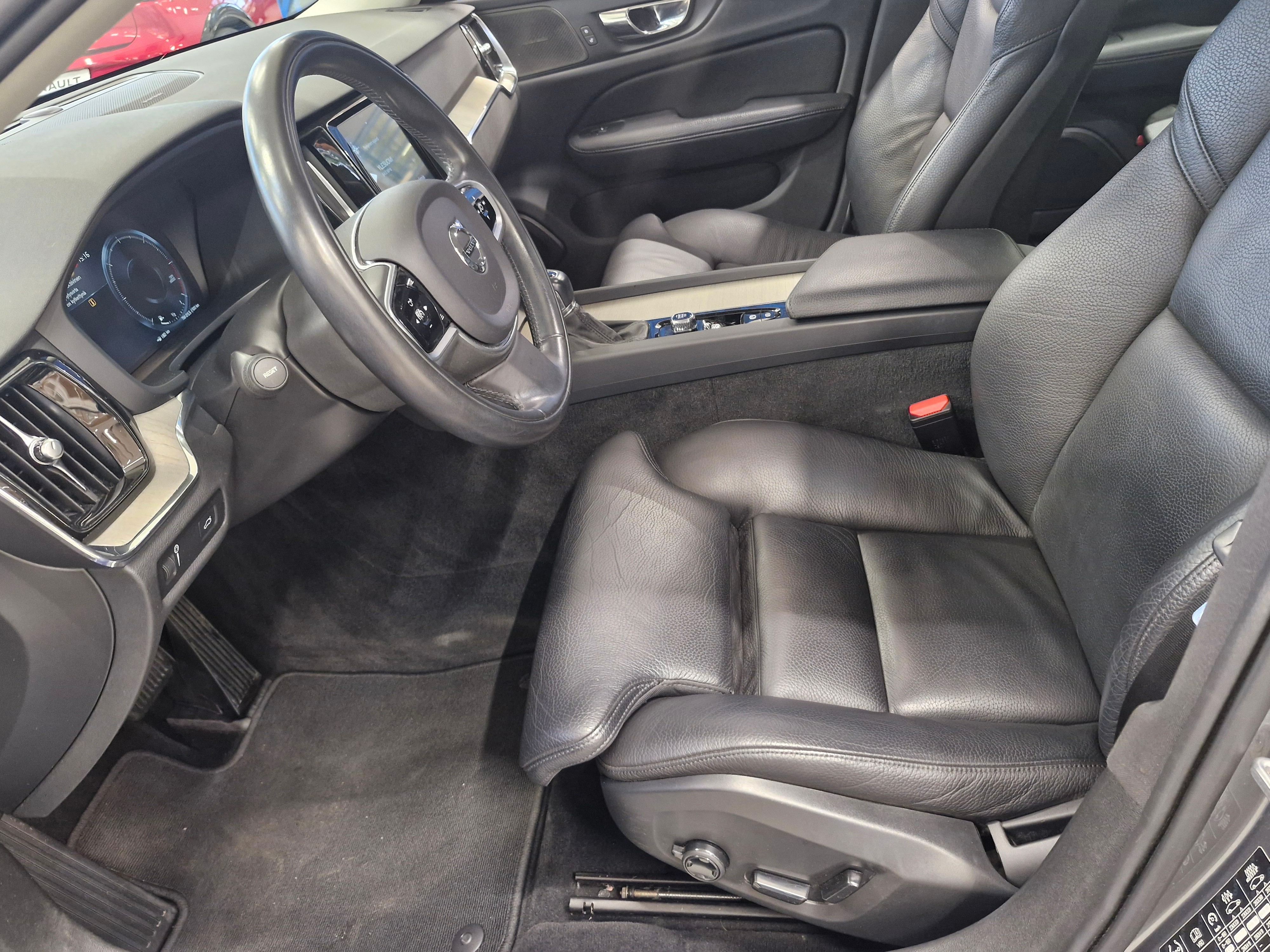 Volvo V60 D4 INSCRIPTION AUT TAKUU 12KK/20TKM