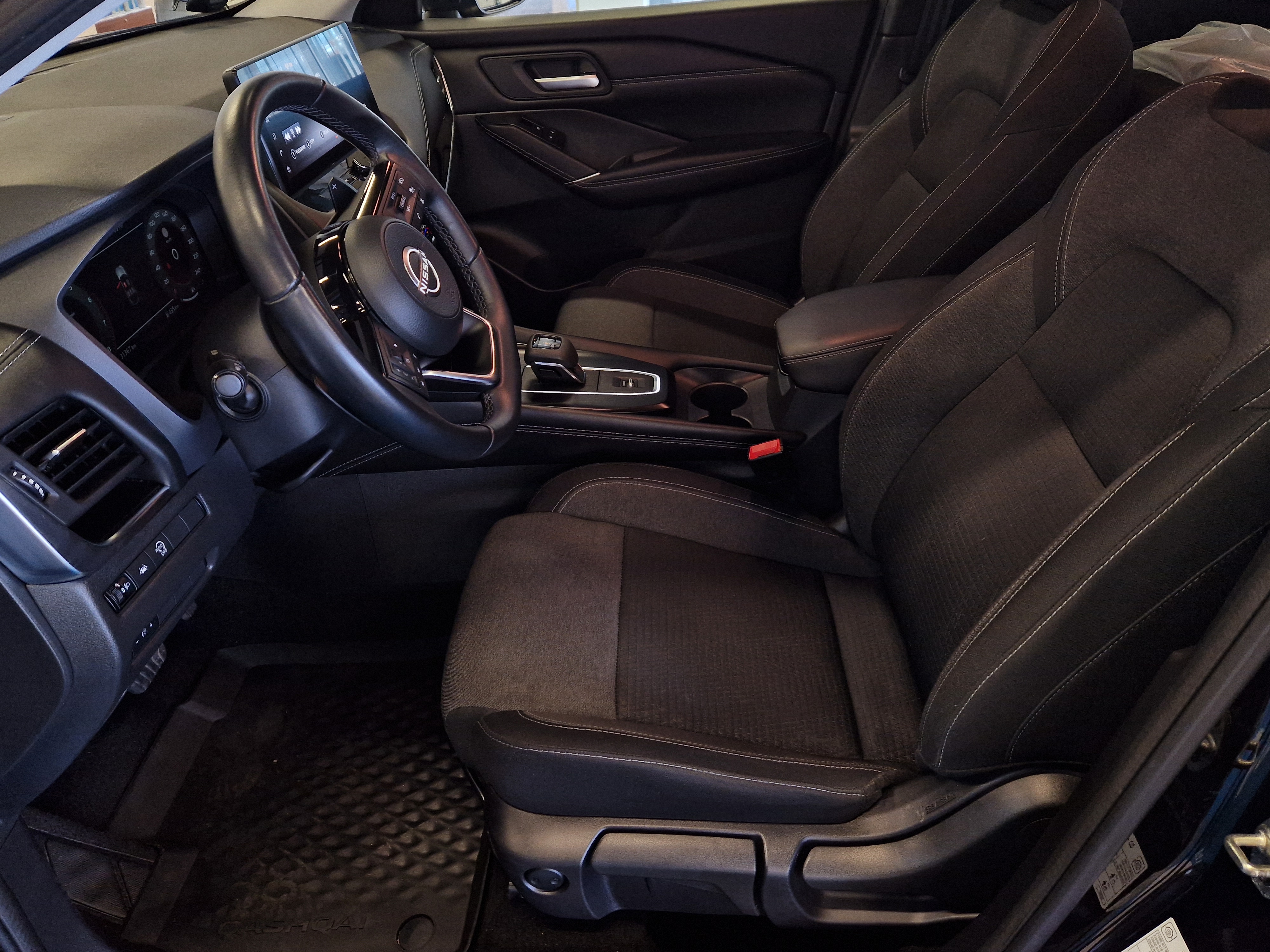 Nissan QASHQAI MHEV 158 XTRONIC 2WD N-CONNECTA 12.3\" TFT