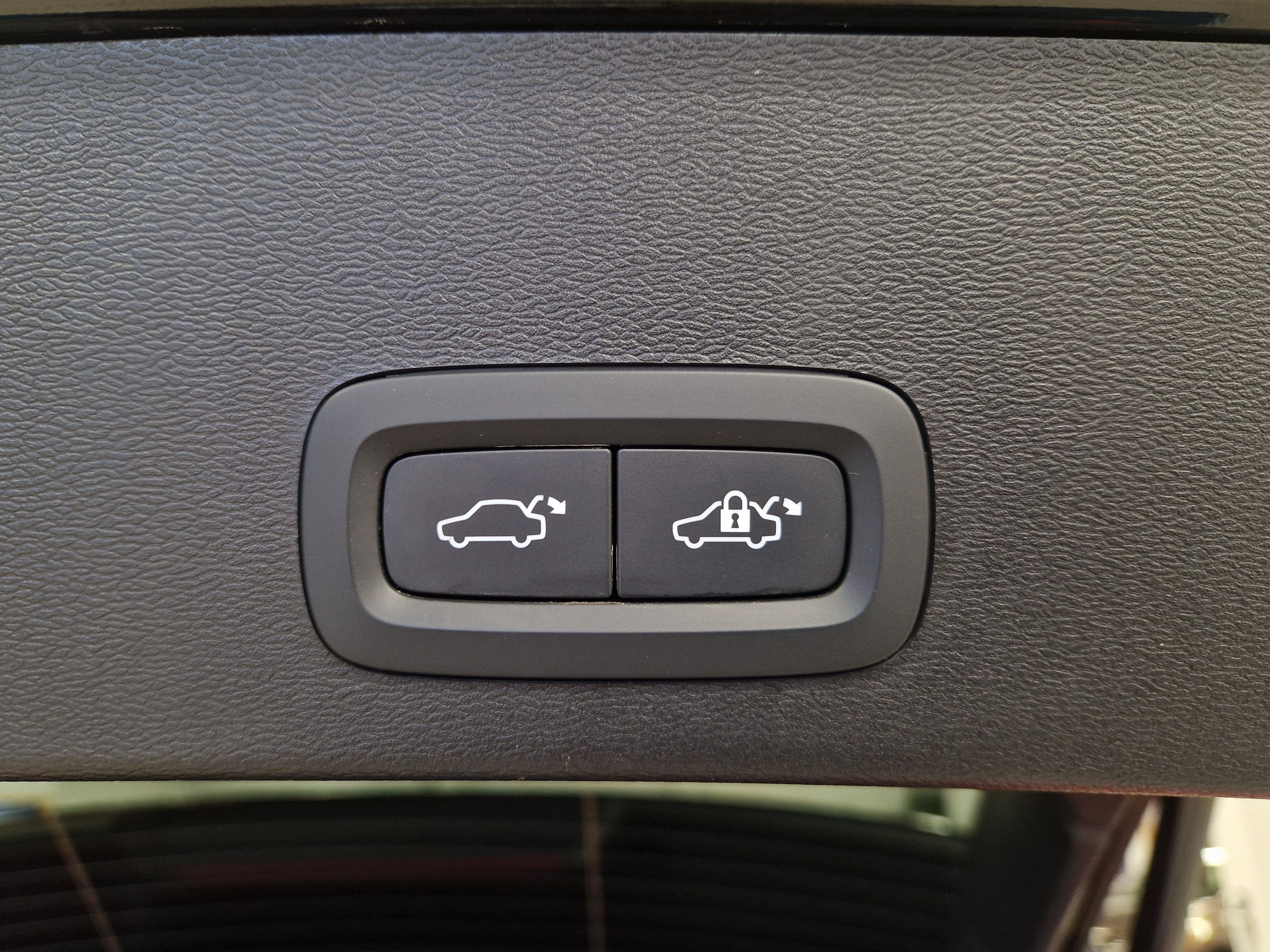 Volvo XC40 RECHARGE PLUS AUT TAKUU 24KK/40TKM