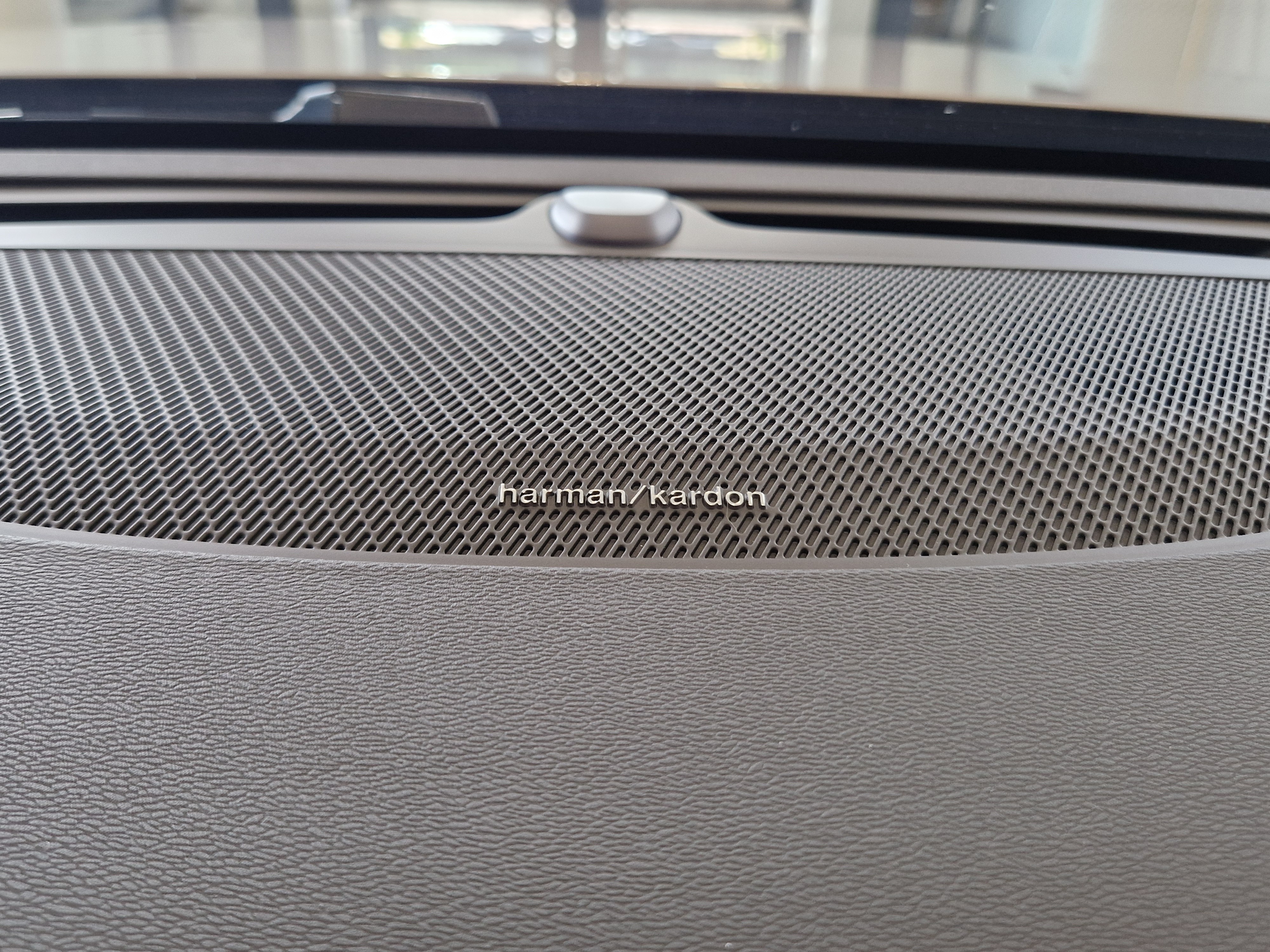 Volvo V60 T8 AWD LONG RANGE PLUS SPORT EDITION.