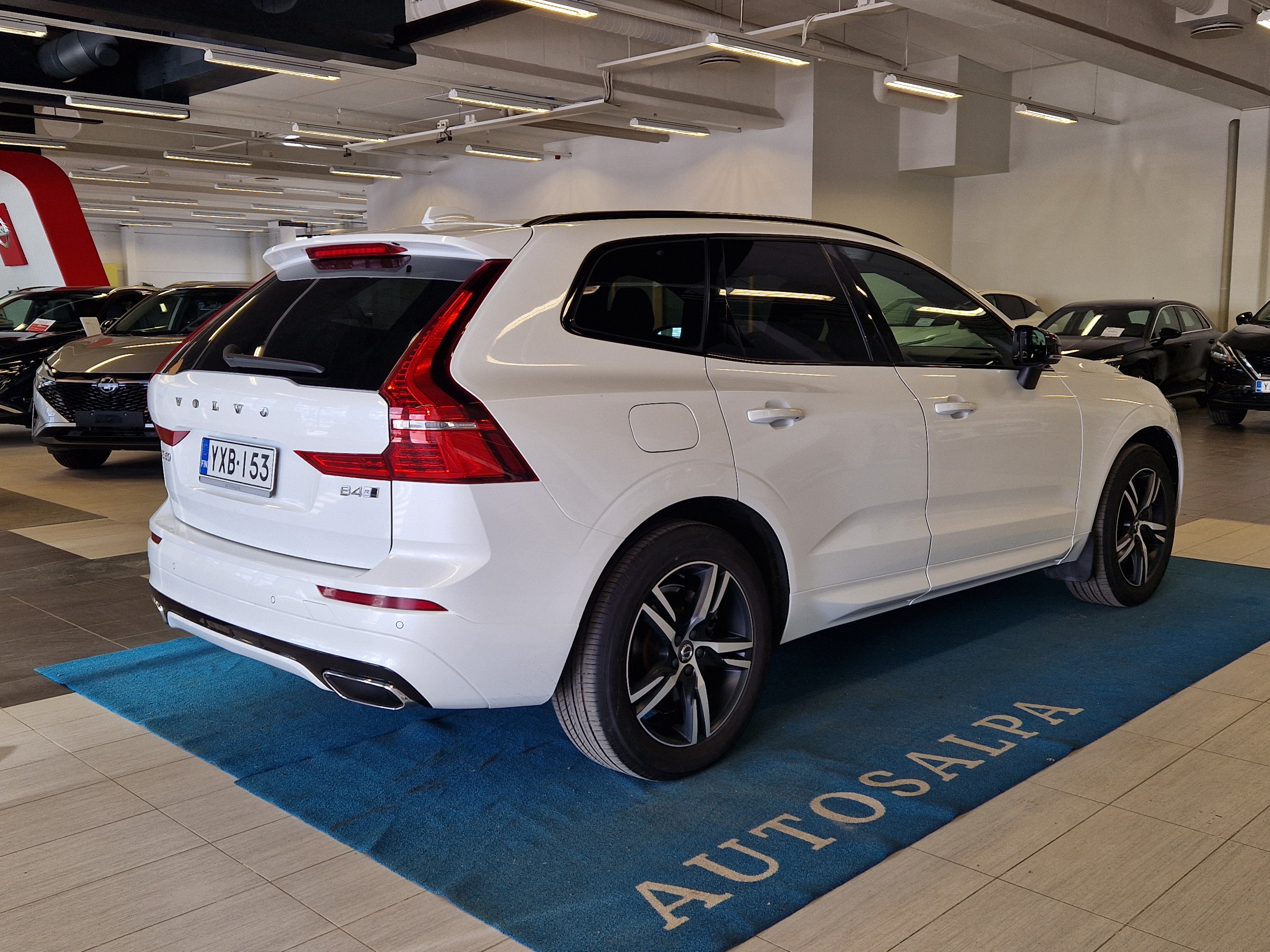 Volvo XC60 B4 AWD MHEV BUSINESS R-DESIGN AUT