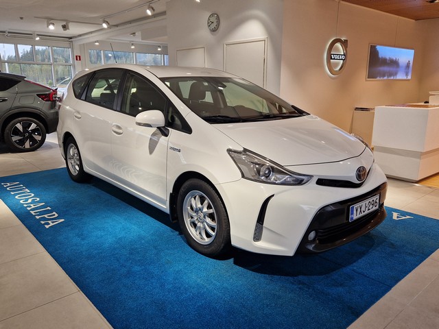 Toyota PRIUS+ BUSINESS