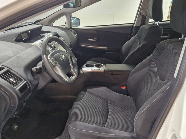 Toyota PRIUS+ BUSINESS