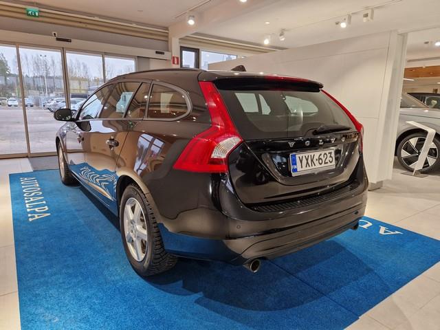 Volvo V60 T3 BUSINESS AUT