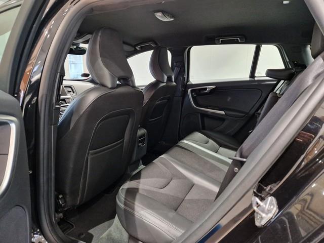 Volvo V60 T3 BUSINESS AUT