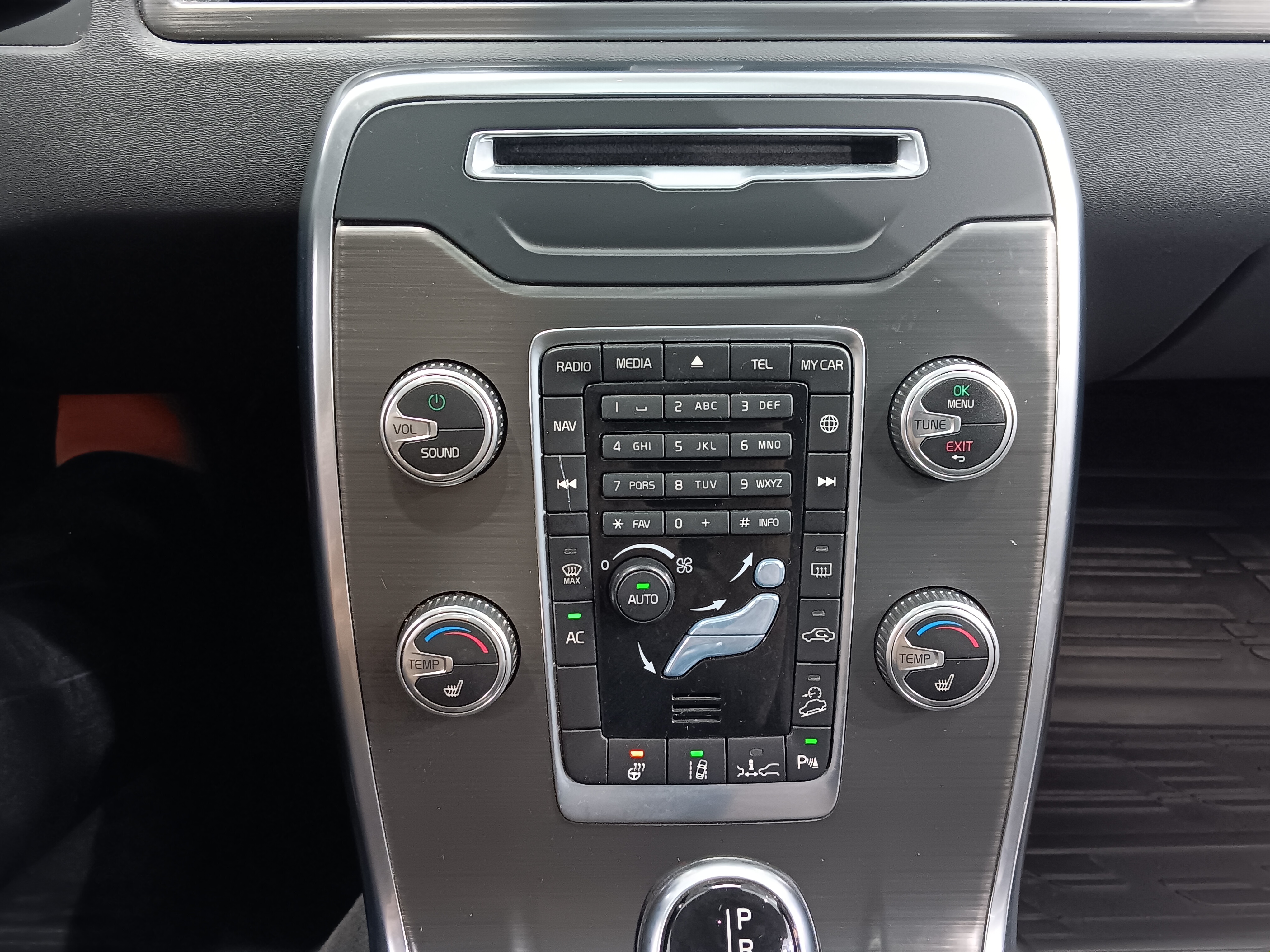 Volvo XC70 D4 AWD MOMENTUM AUT