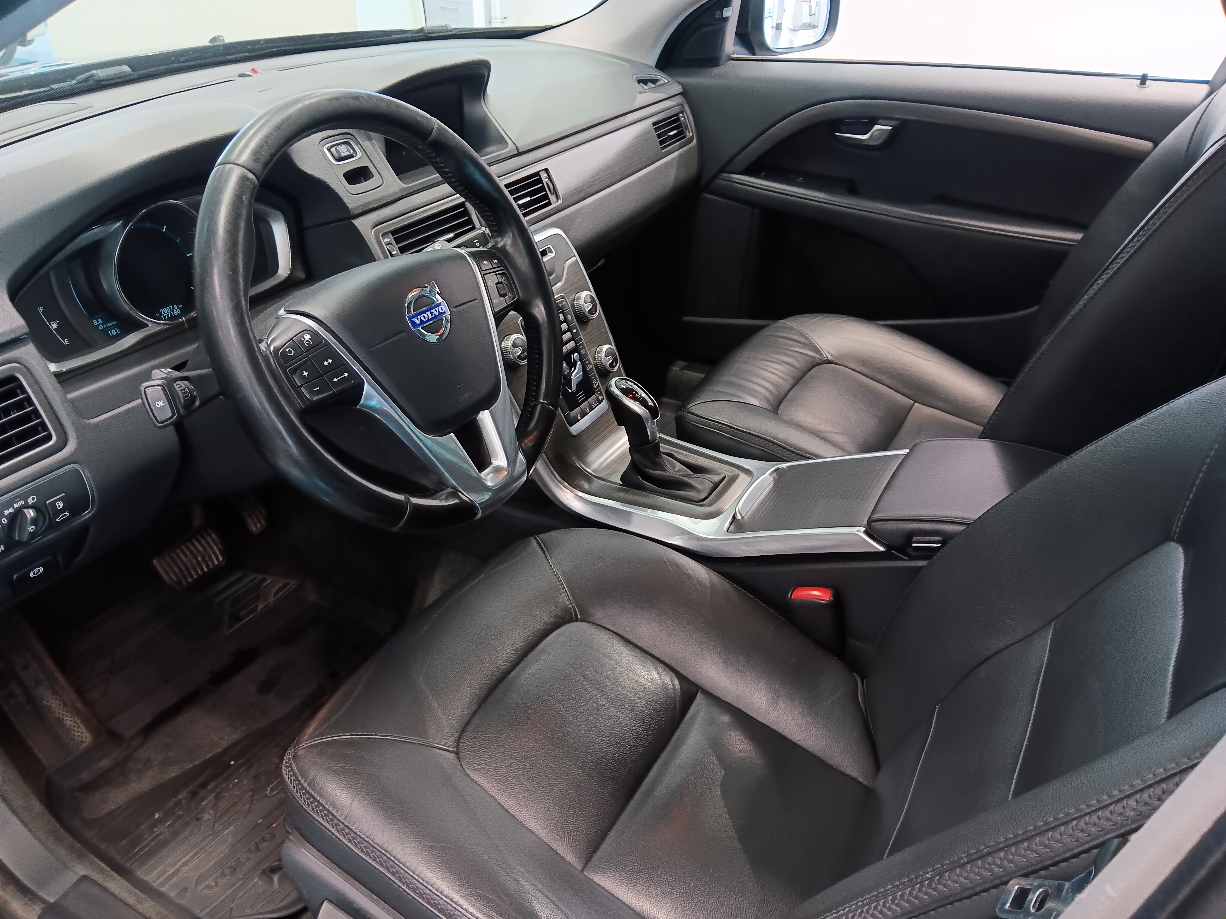 Volvo XC70 D4 AWD MOMENTUM AUT