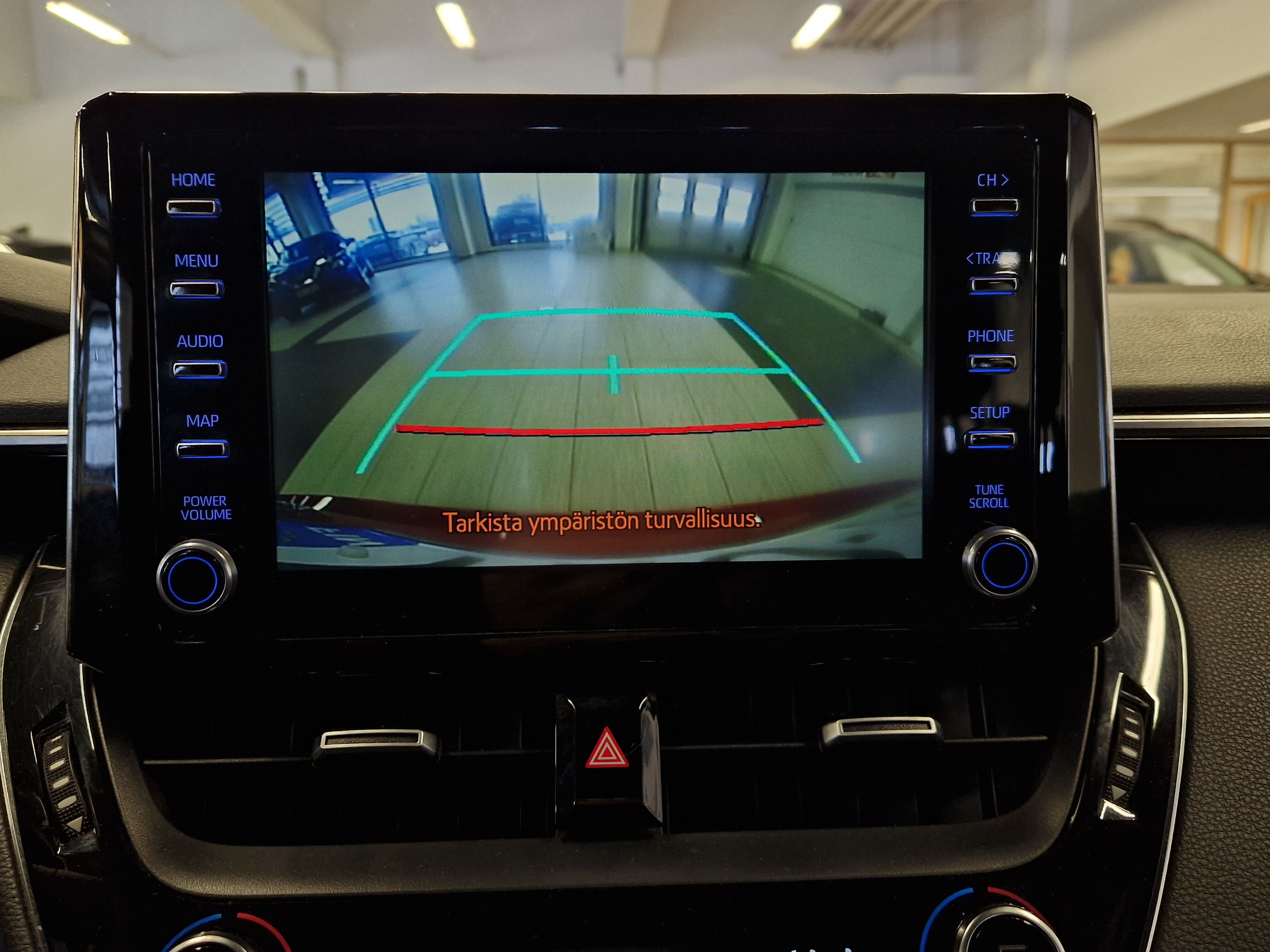 Toyota COROLLA TOURING SPORTS 1,8 HYBRID ACTIVE. TAKUU 12KK/20TK.