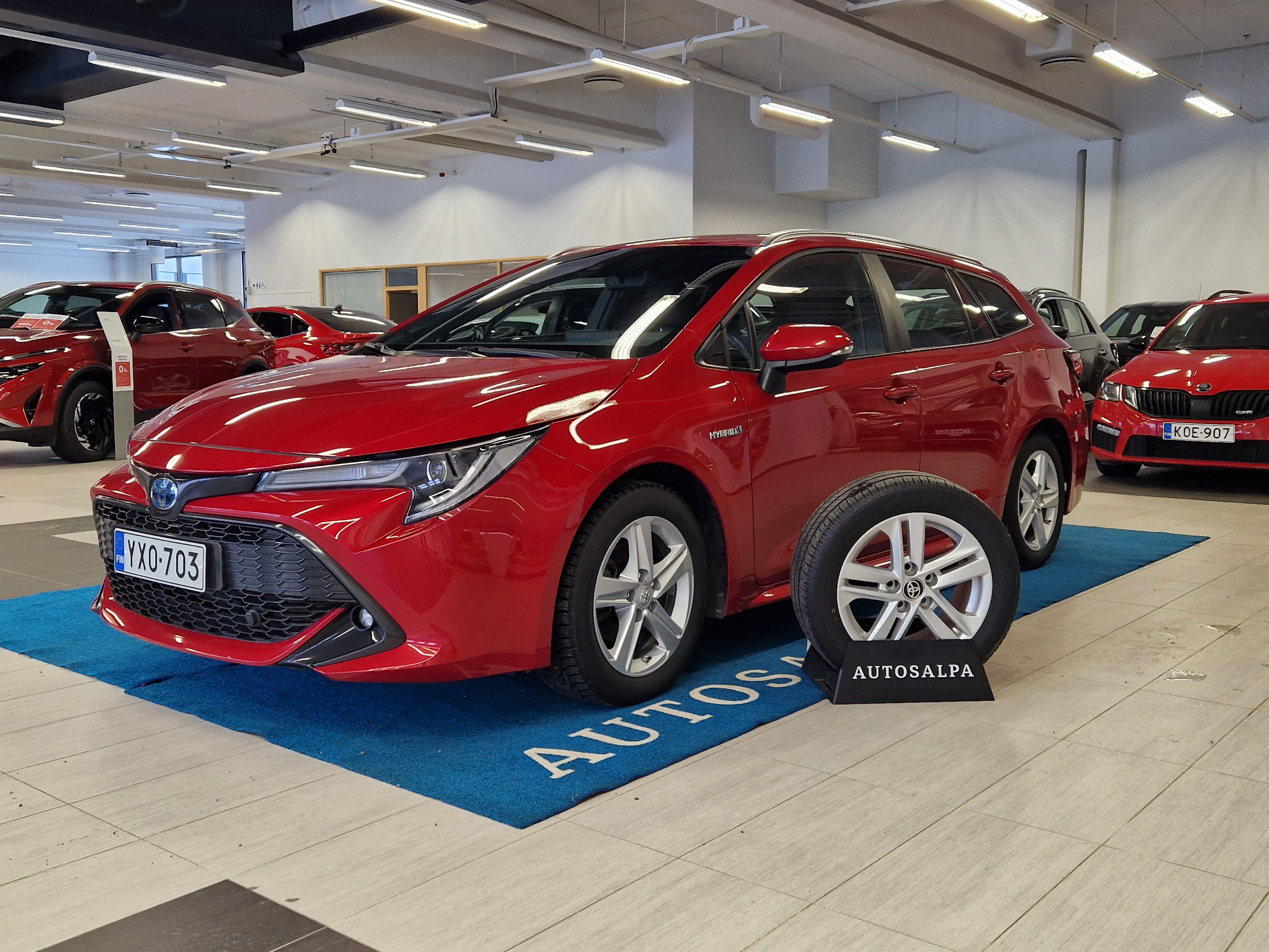 Toyota COROLLA TOURING SPORTS 1,8 HYBRID ACTIVE. TAKUU 12KK/20TK.