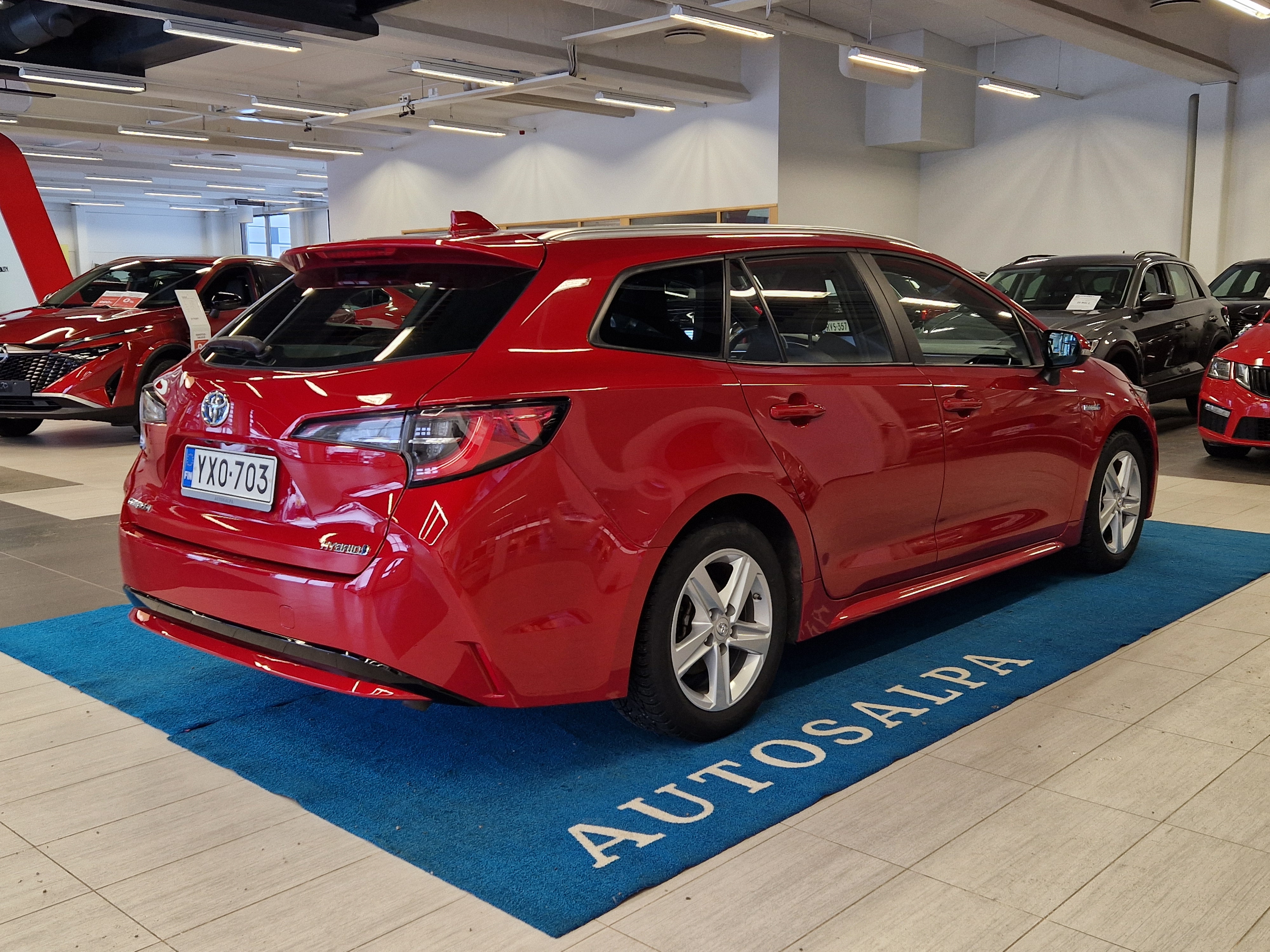 Toyota COROLLA TOURING SPORTS 1,8 HYBRID ACTIVE. TAKUU 12KK/20TK.