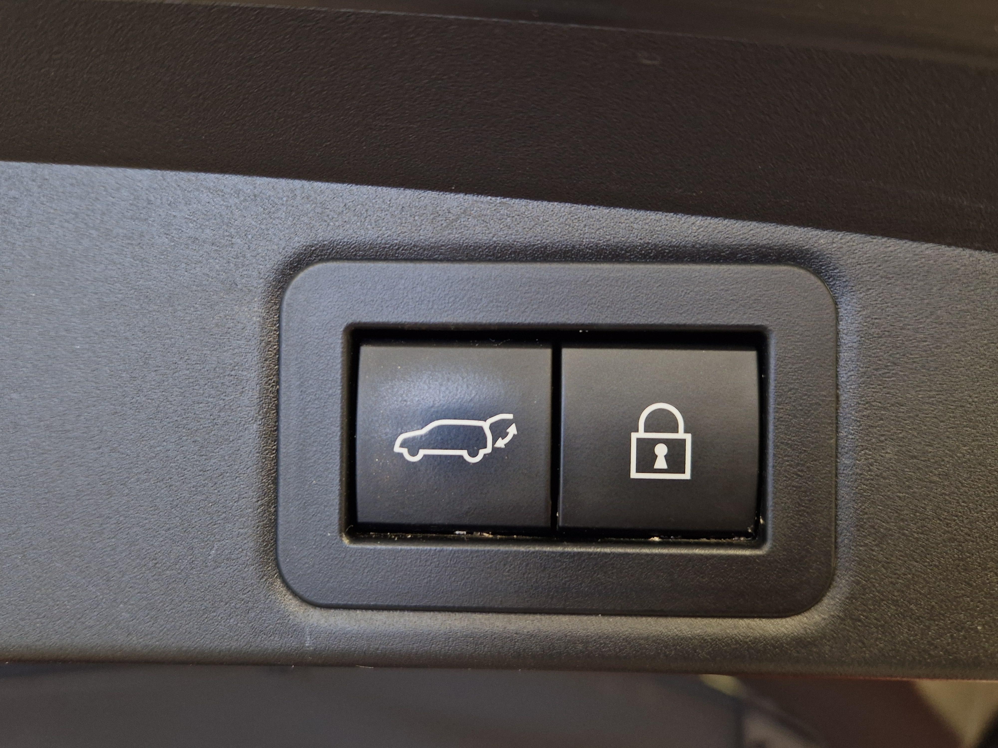 Toyota COROLLA TOURING SPORTS 1,8 HYBRID ACTIVE. TAKUU 12KK/20TK.