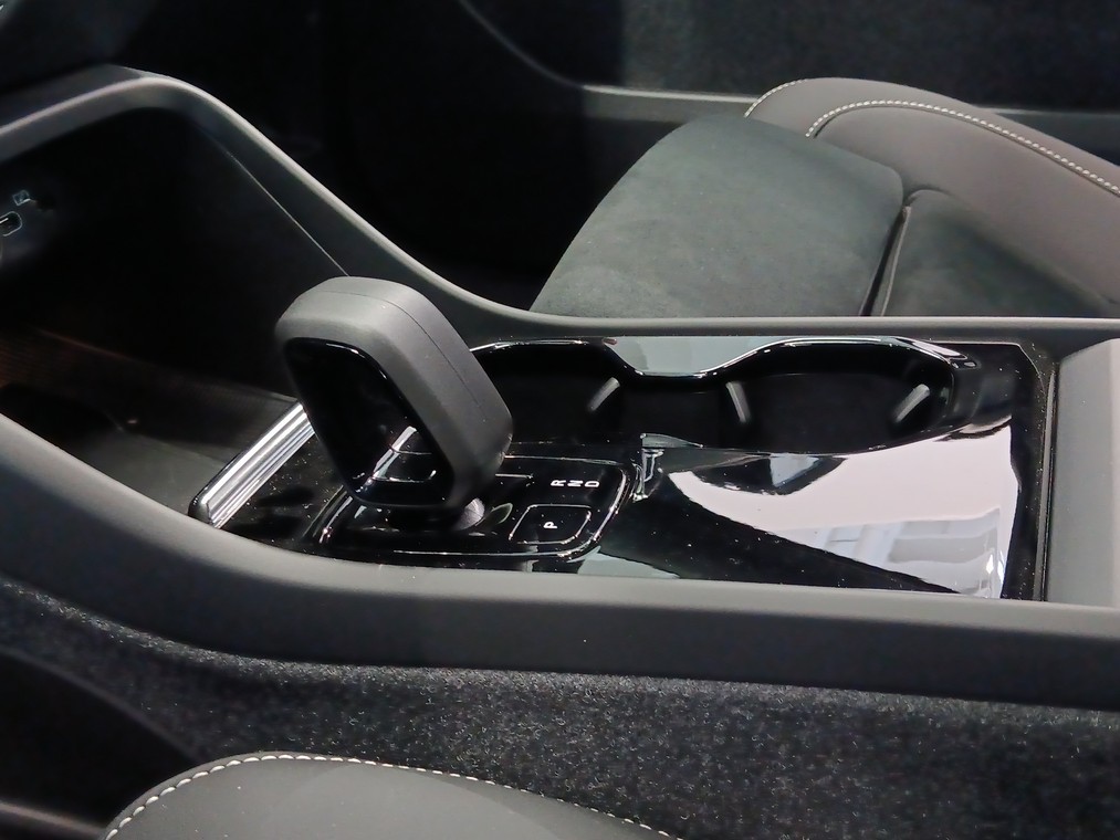 Volvo XC40 RECHARGE SINGLE ULTIMATE EXTENDED RANGE.