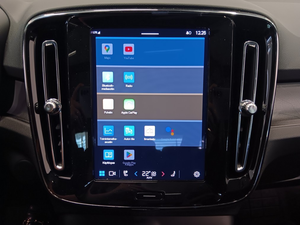 Volvo XC40 RECHARGE SINGLE ULTIMATE EXTENDED RANGE.