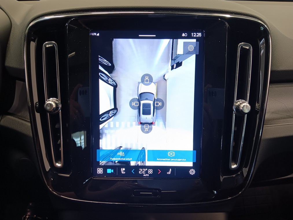 Volvo XC40 RECHARGE SINGLE ULTIMATE EXTENDED RANGE.