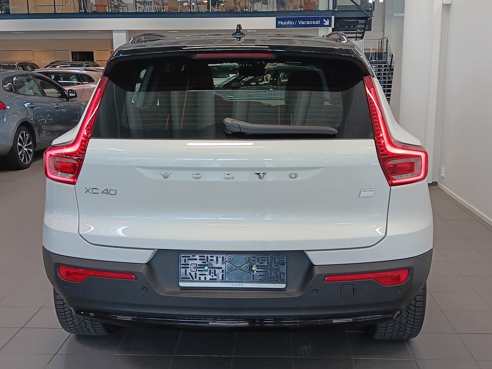 Volvo XC40 2024, kuva 5/24