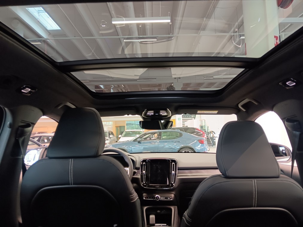 Volvo XC40 RECHARGE SINGLE ULTIMATE EXTENDED RANGE.