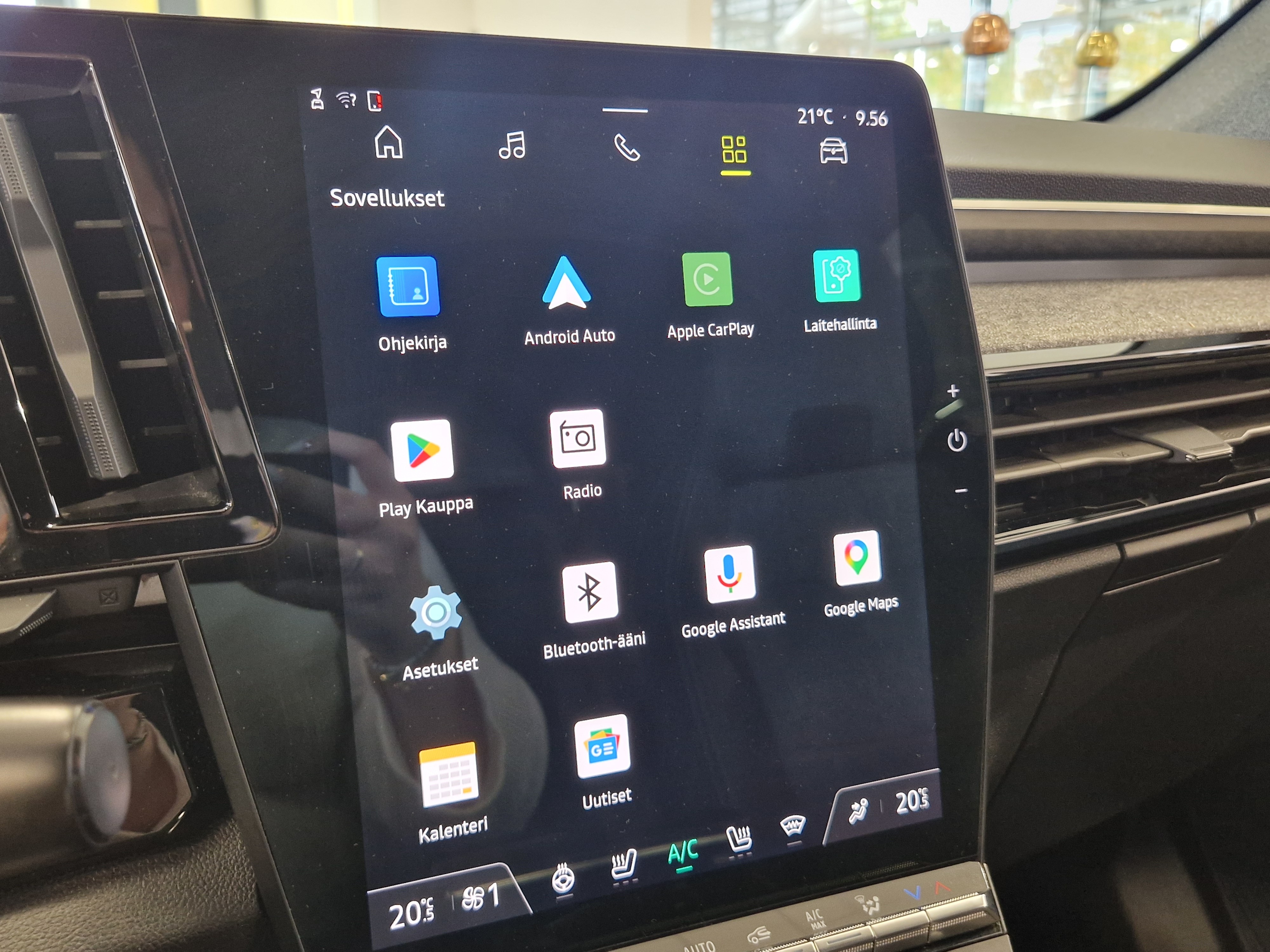 Renault ESPACE E-TECH FULL HYBRID 200 TECHNO TAKUU 24KK/40TKM.