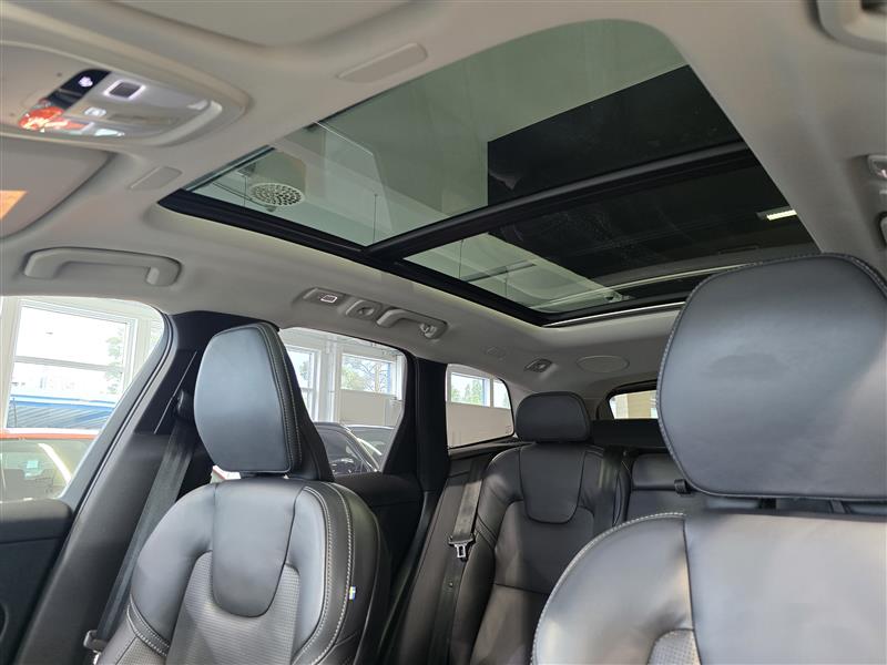 Volvo XC60 T8 AWD LONG RANGE ULTIMATE BRIGHT TAKUU 24KK/40TKM
