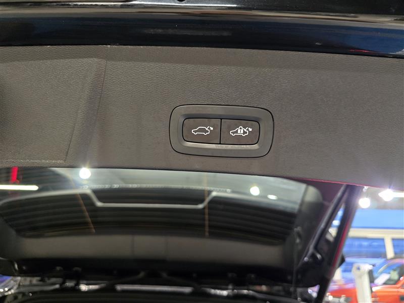 Volvo XC40 RECHARGE TWIN PLUS SELEKT TAKUU