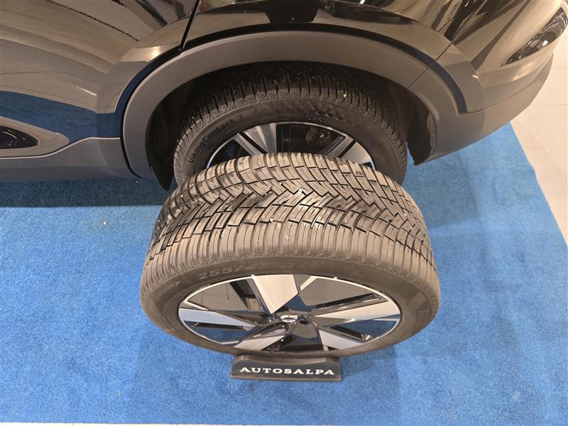 Volvo XC40 RECHARGE TWIN PLUS SELEKT TAKUU