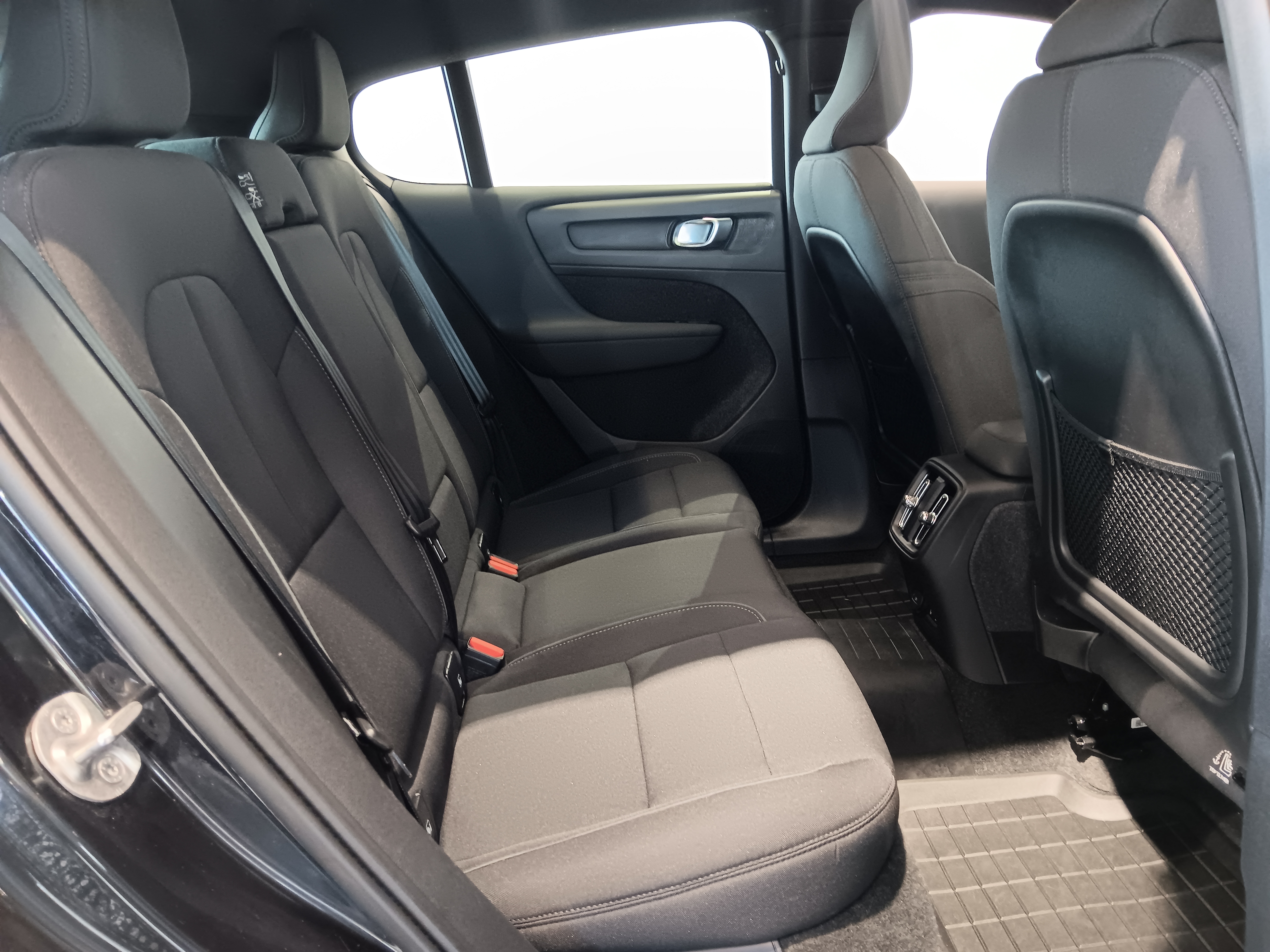 Volvo C40 RECHARGE SINGLE PLUS EXTENDED RANGE SELEKT TAKUU