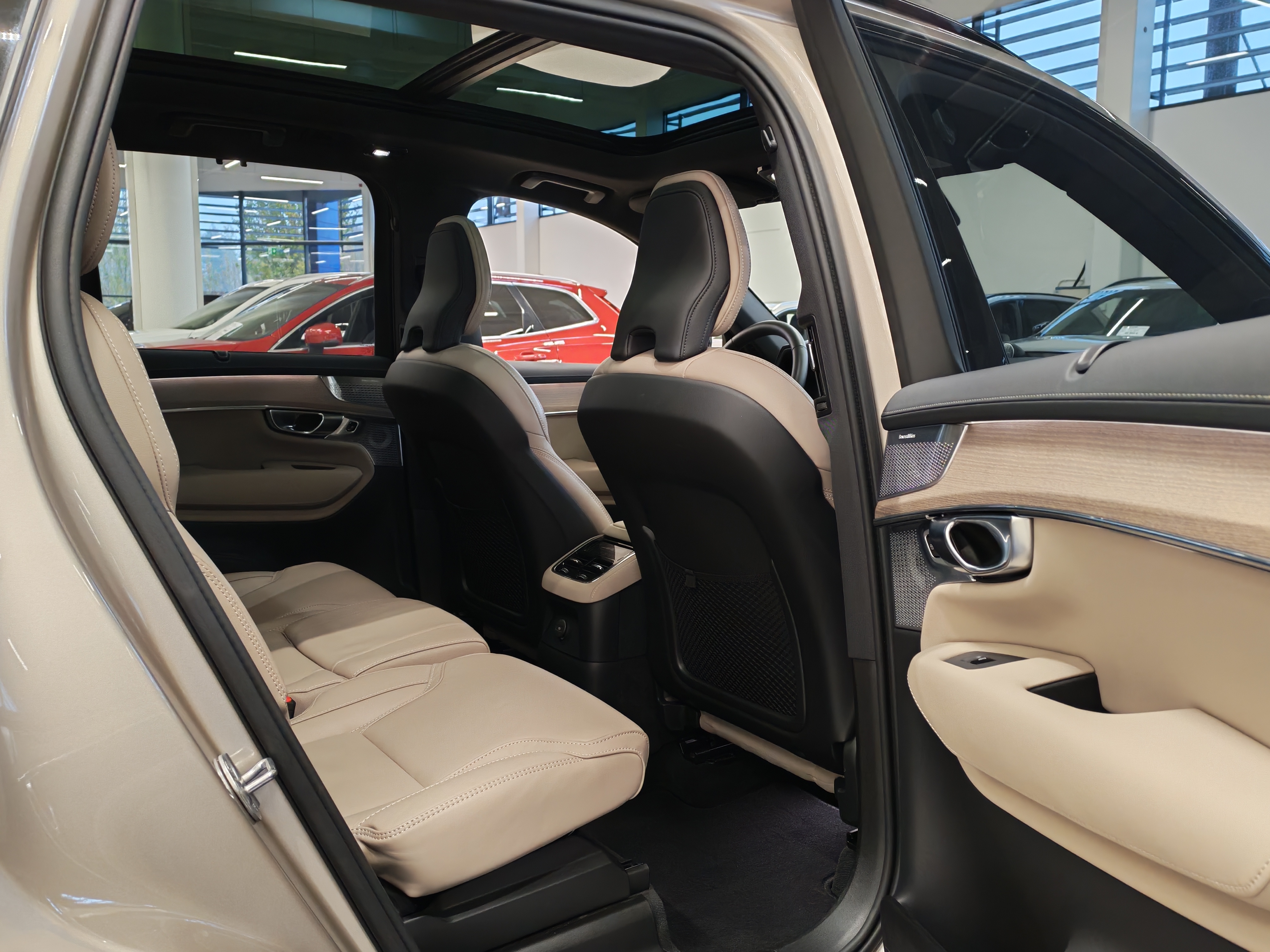 Volvo XC90 T8 AWD LONG RANGE ULTRA DARK TAKUU 24KK/40TKM