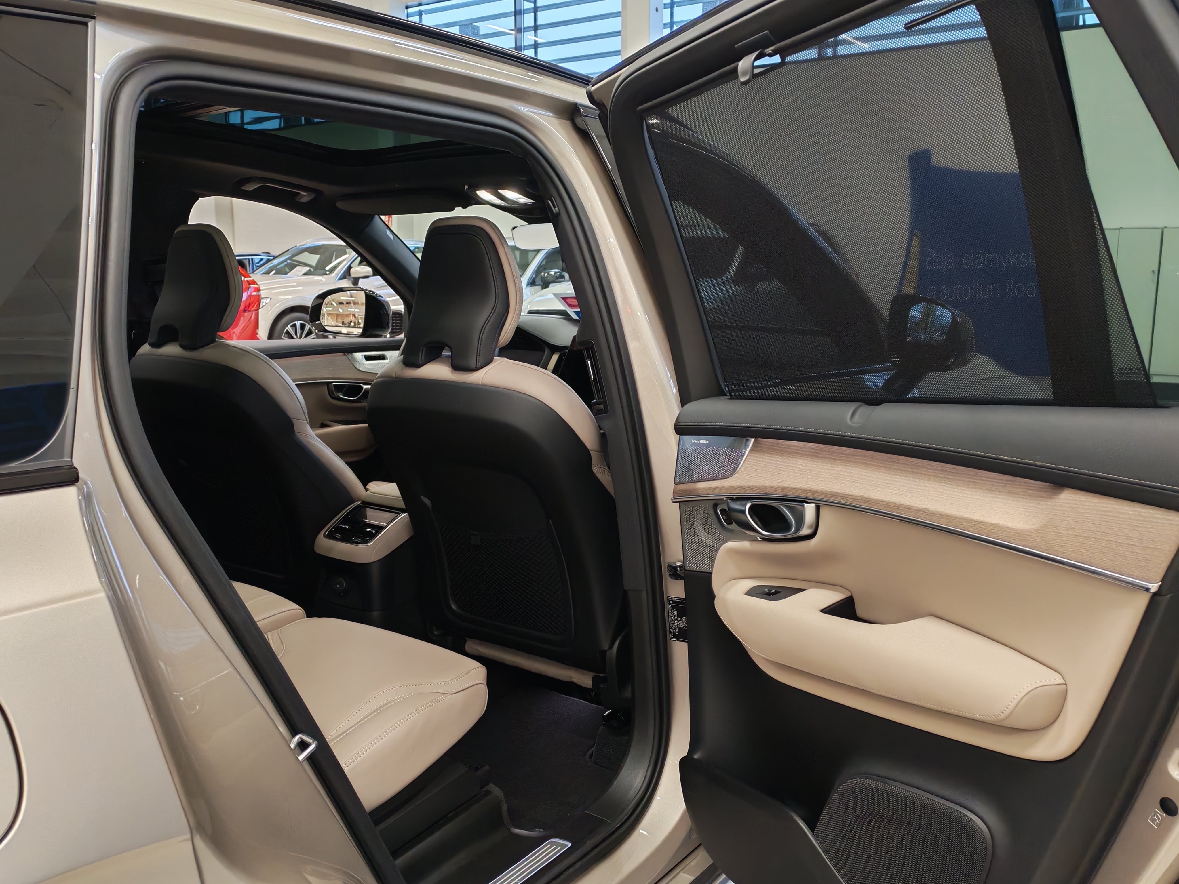 Volvo XC90 T8 AWD LONG RANGE ULTRA DARK TAKUU 24KK/40TKM