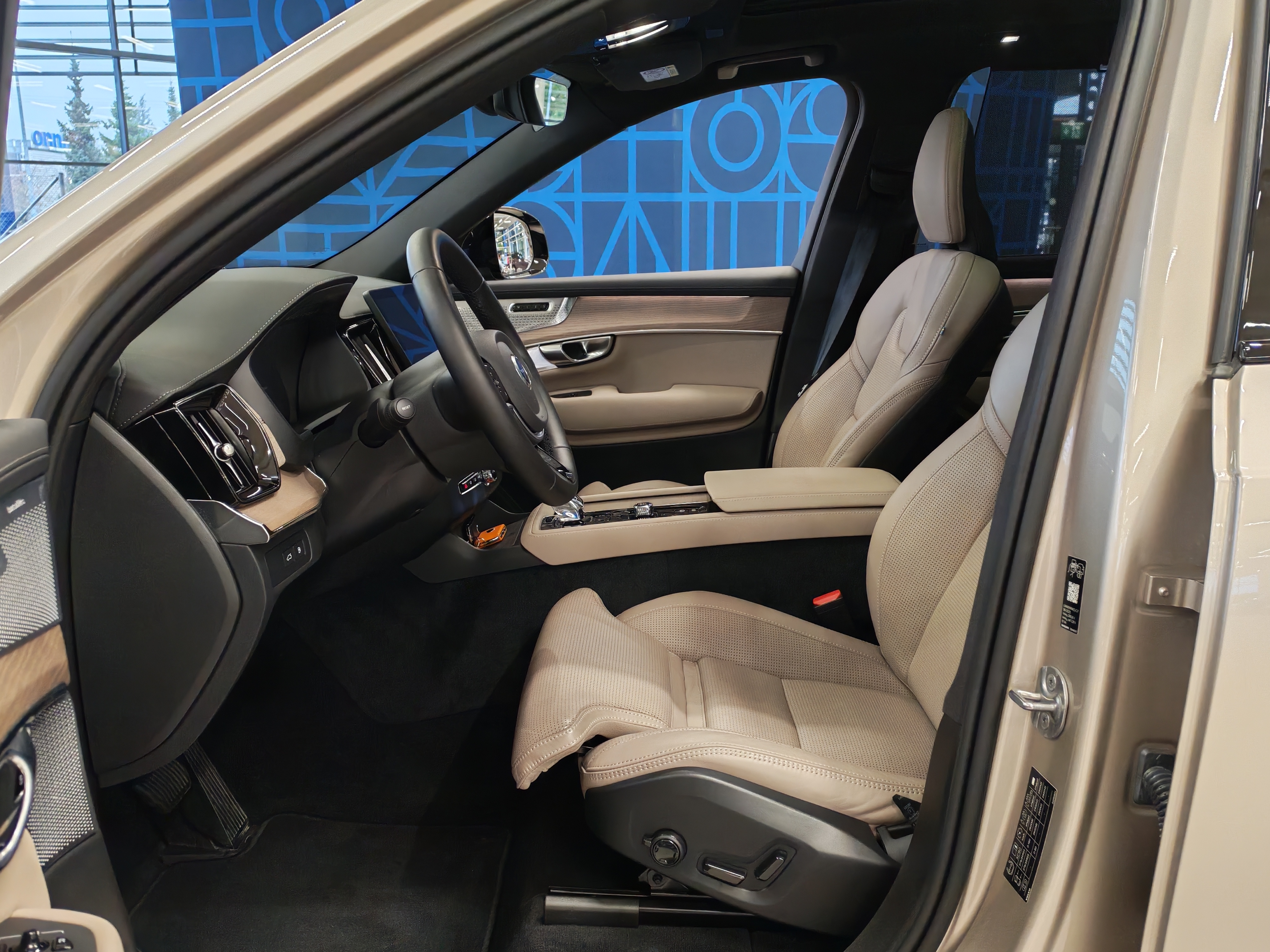 Volvo XC90 T8 AWD LONG RANGE ULTRA DARK TAKUU 24KK/40TKM