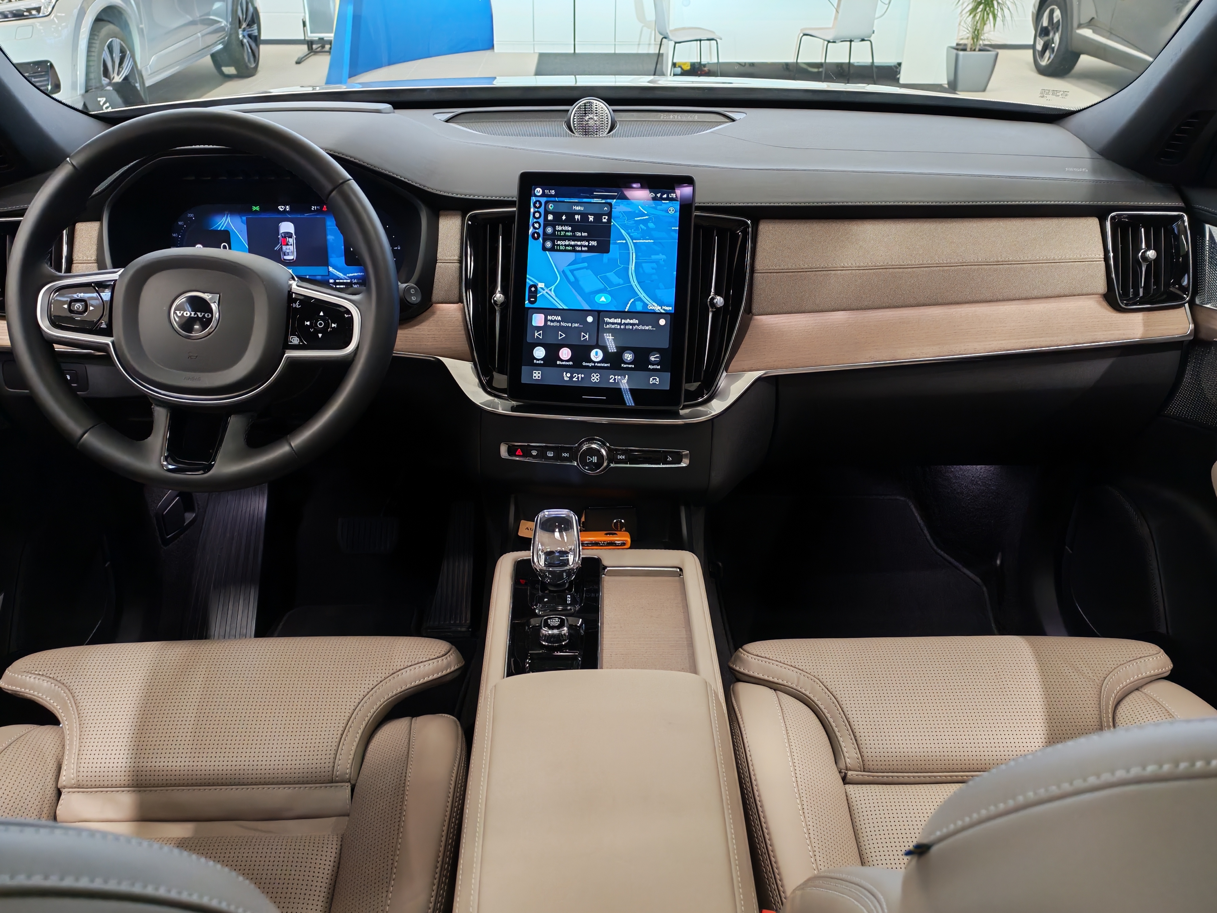 Volvo XC90 T8 AWD Long Range Ultra Dark 2026, bild 6/30