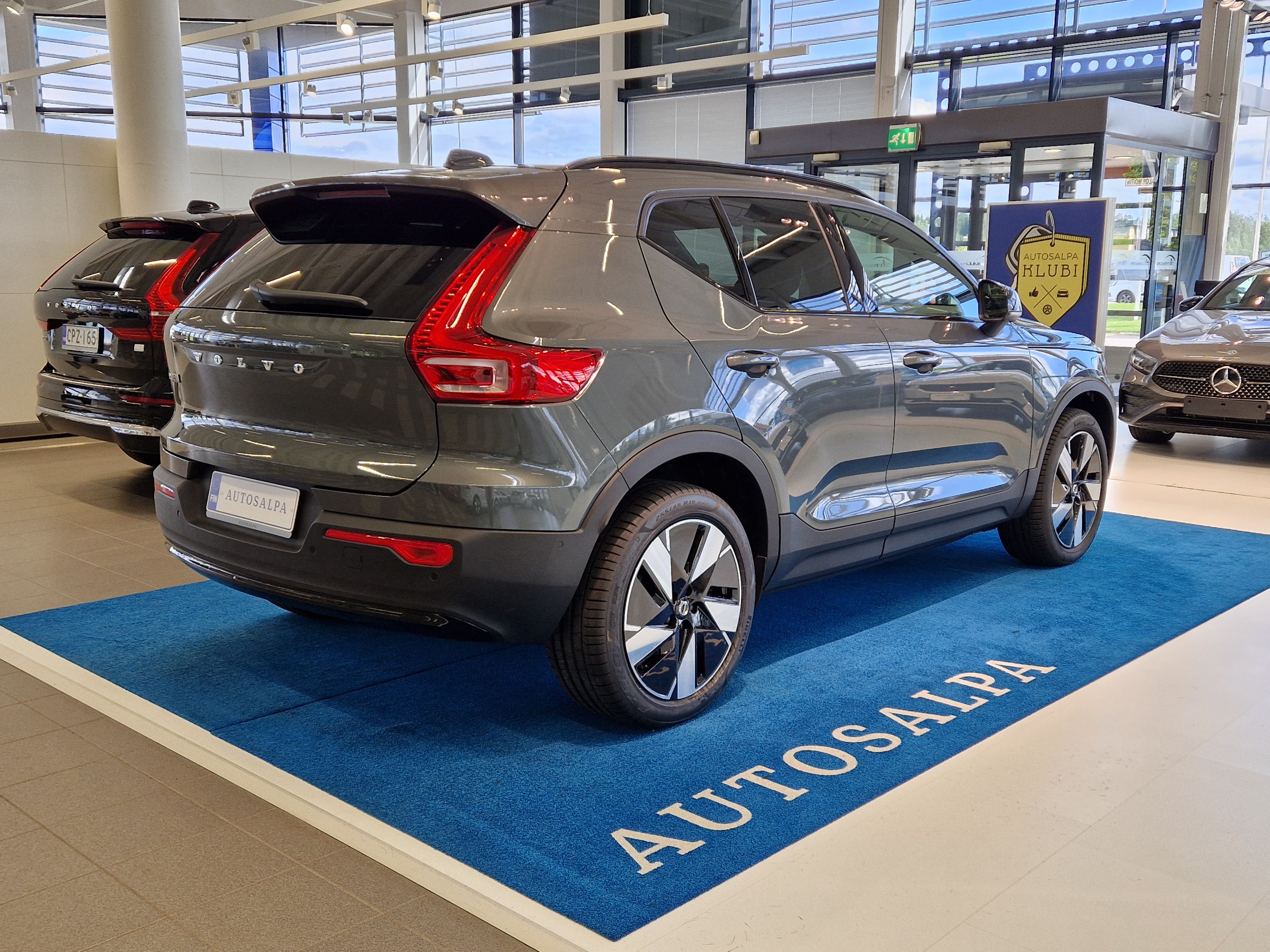 Volvo EX40 TWIN PLUS.