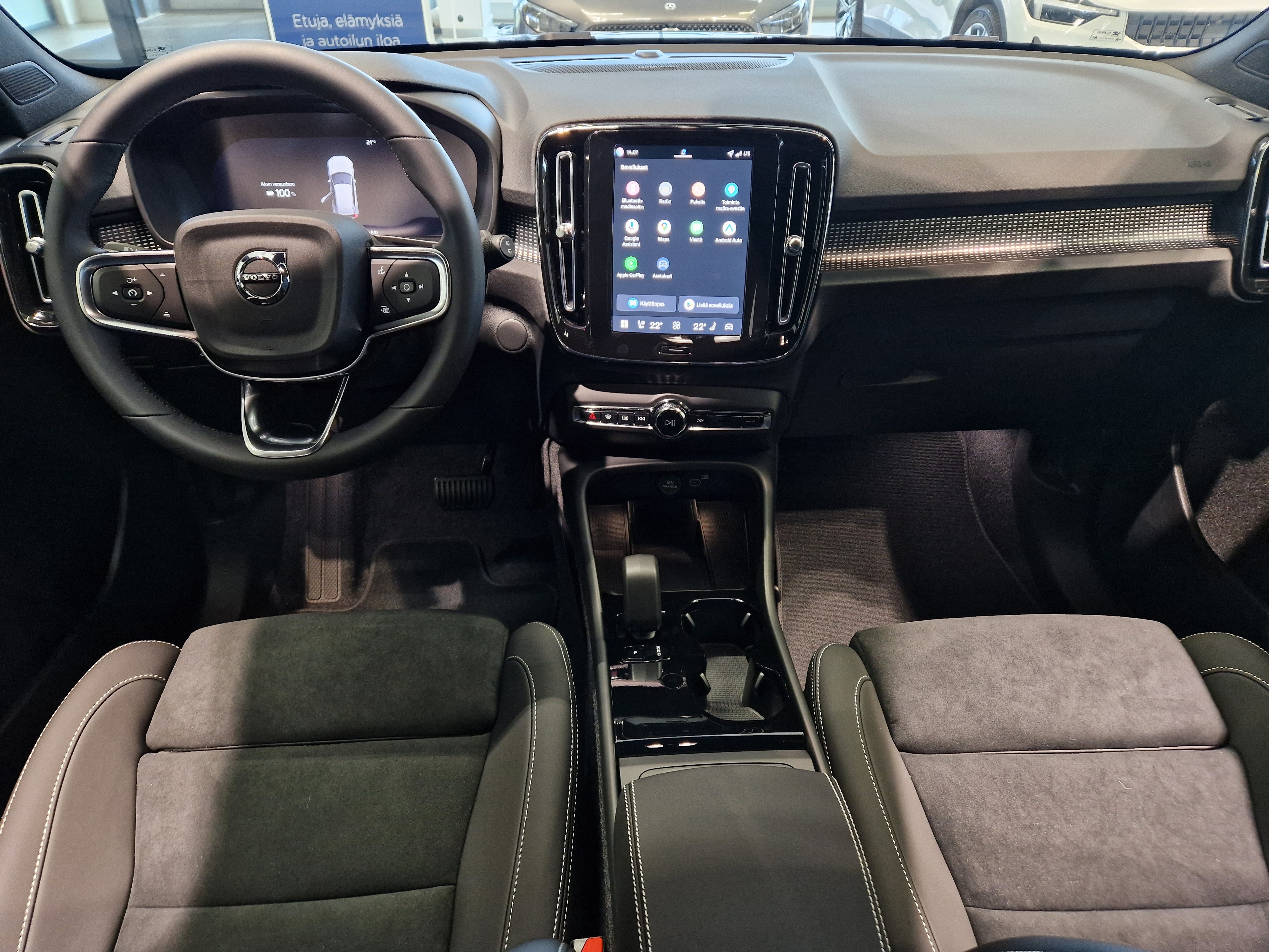 Volvo EX40 TWIN PLUS.