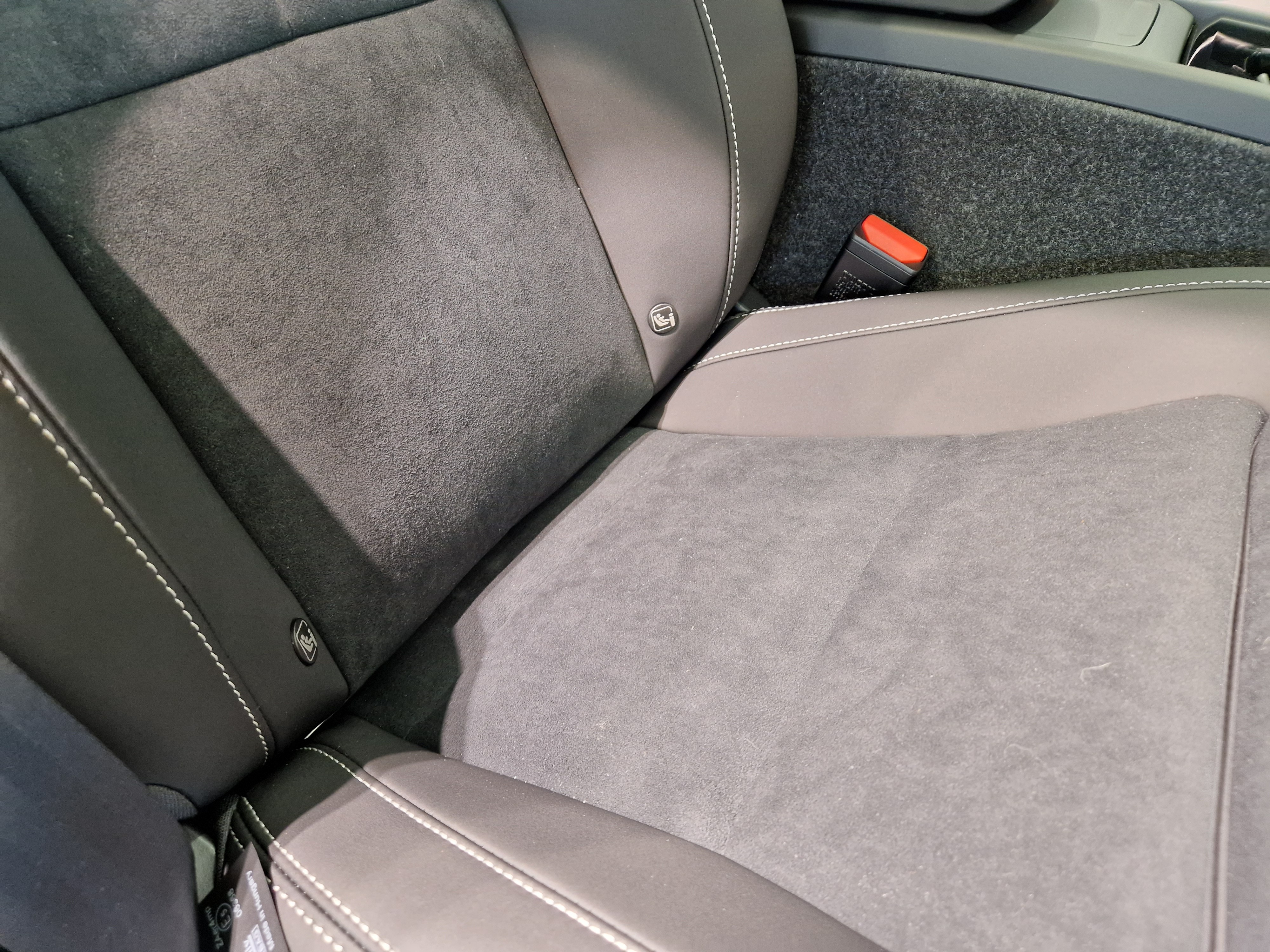 Volvo EX40 TWIN PLUS.