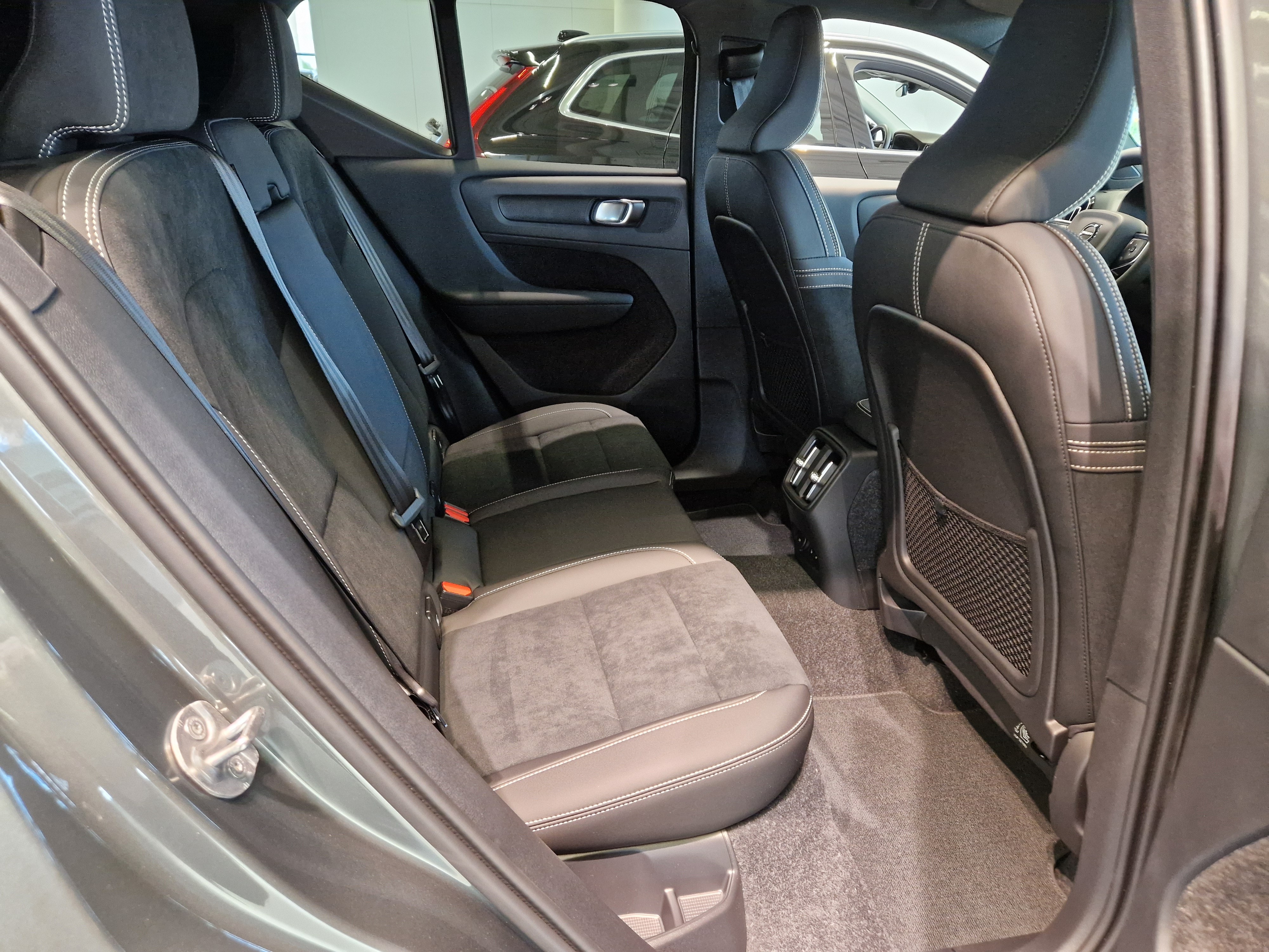 Volvo EX40 TWIN PLUS.