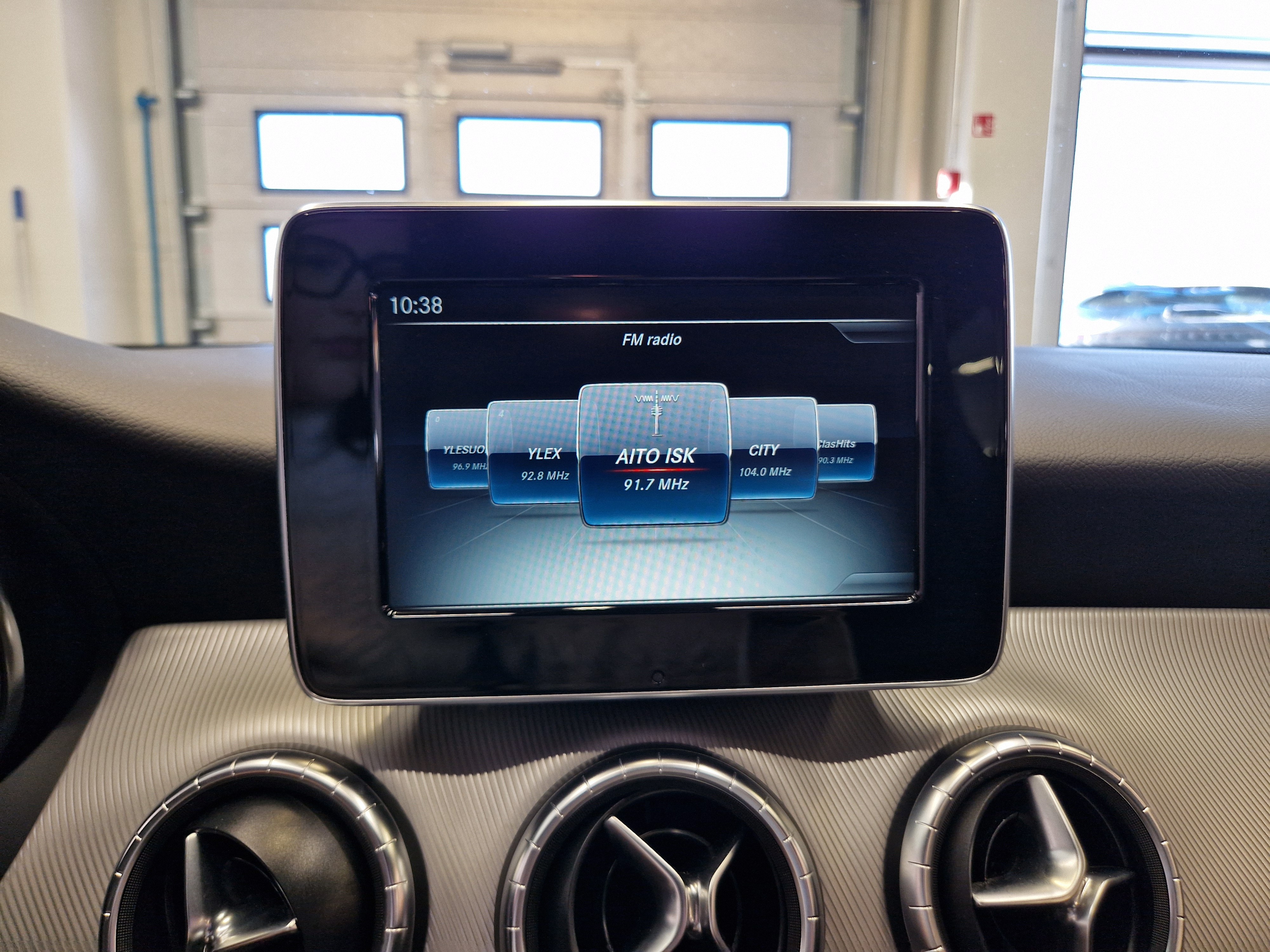 Mercedes-benz CLA 180 A PREMIUM BUSINESS