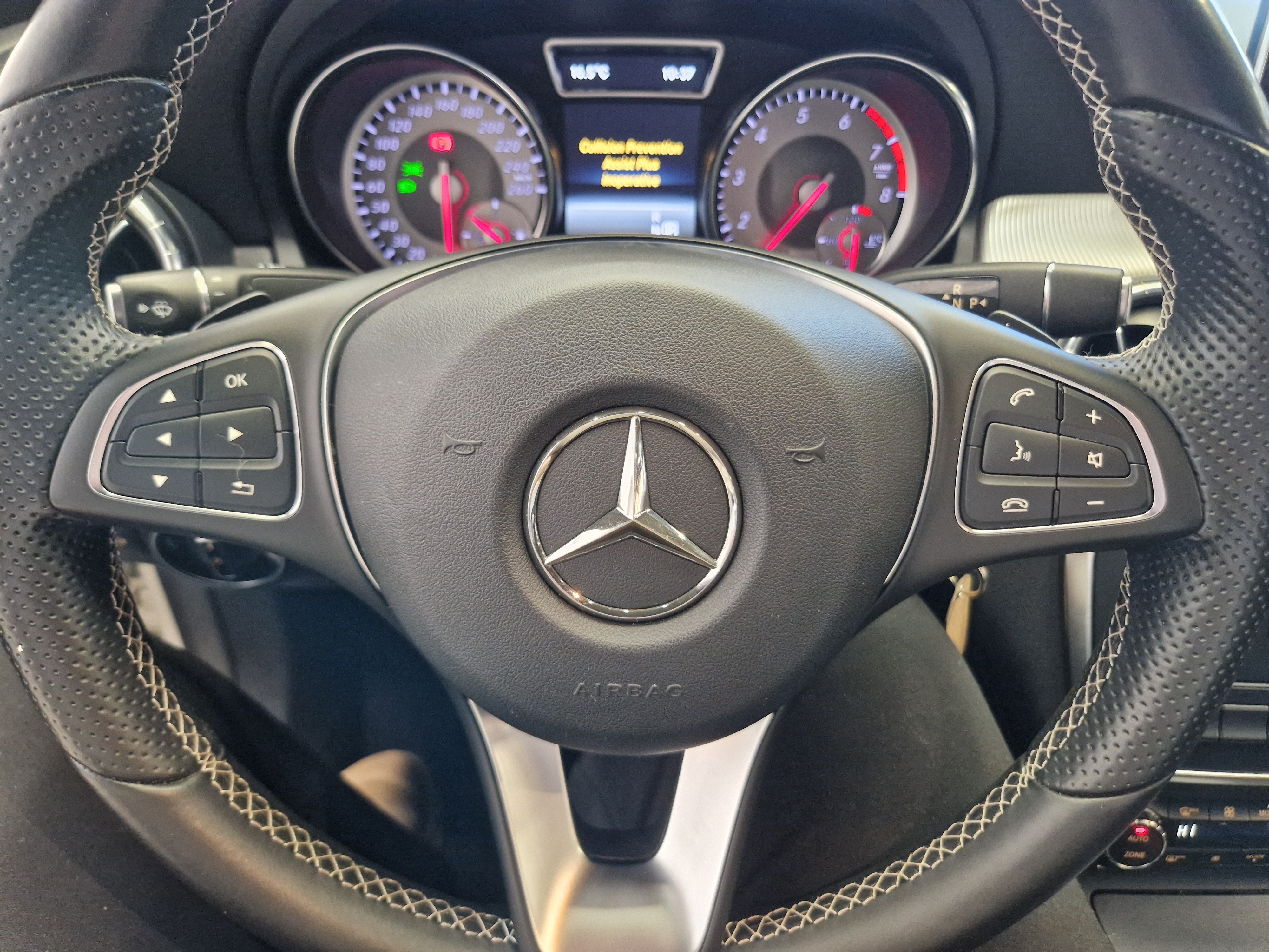 Mercedes-benz CLA 180 A PREMIUM BUSINESS