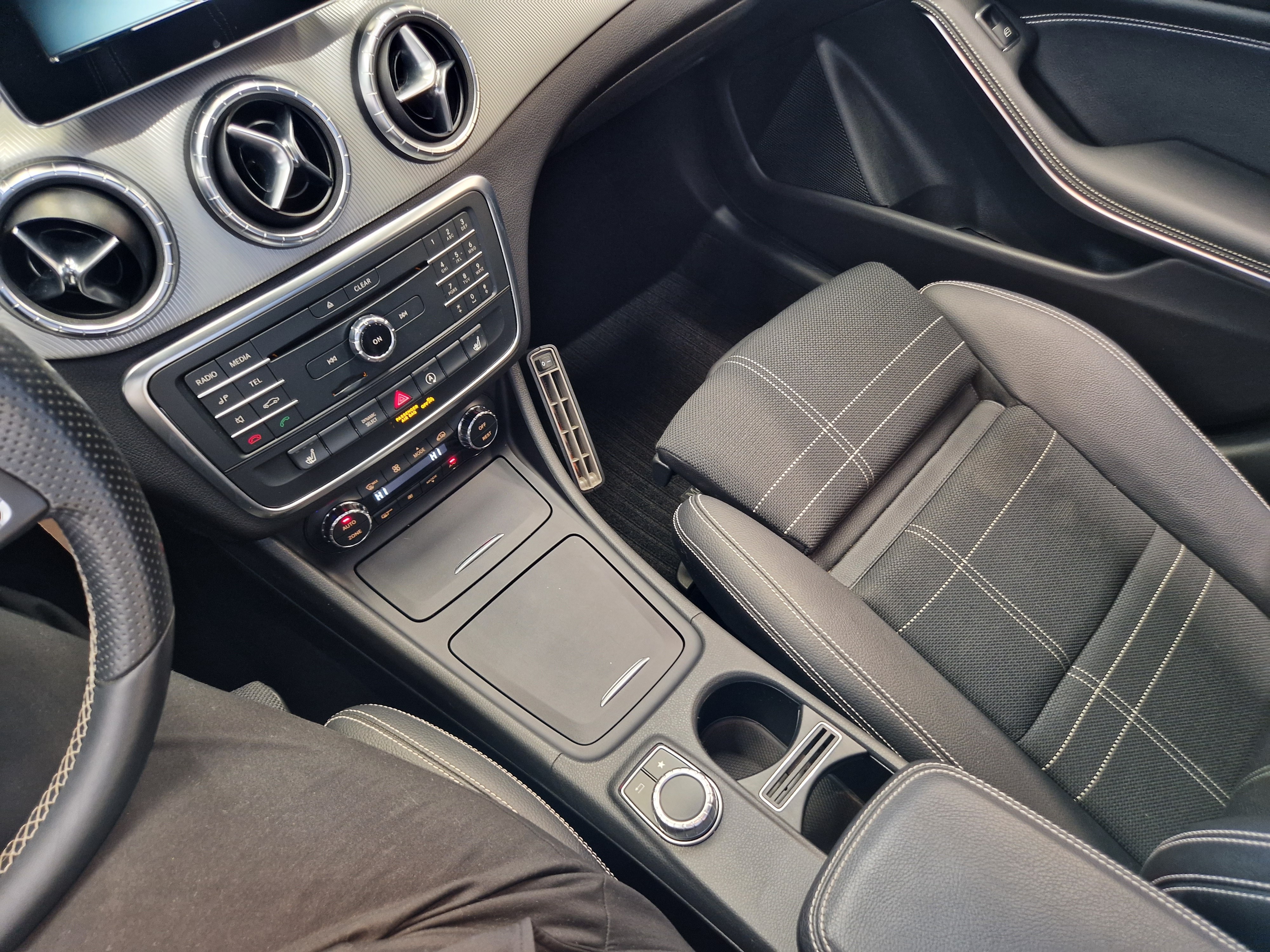 Mercedes-benz CLA 180 A PREMIUM BUSINESS