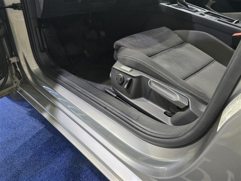 Volkswagen PASSAT SEDAN COMFORTLINE 1.4 TSI 92 KW (125 HV) DSG-AUTOM